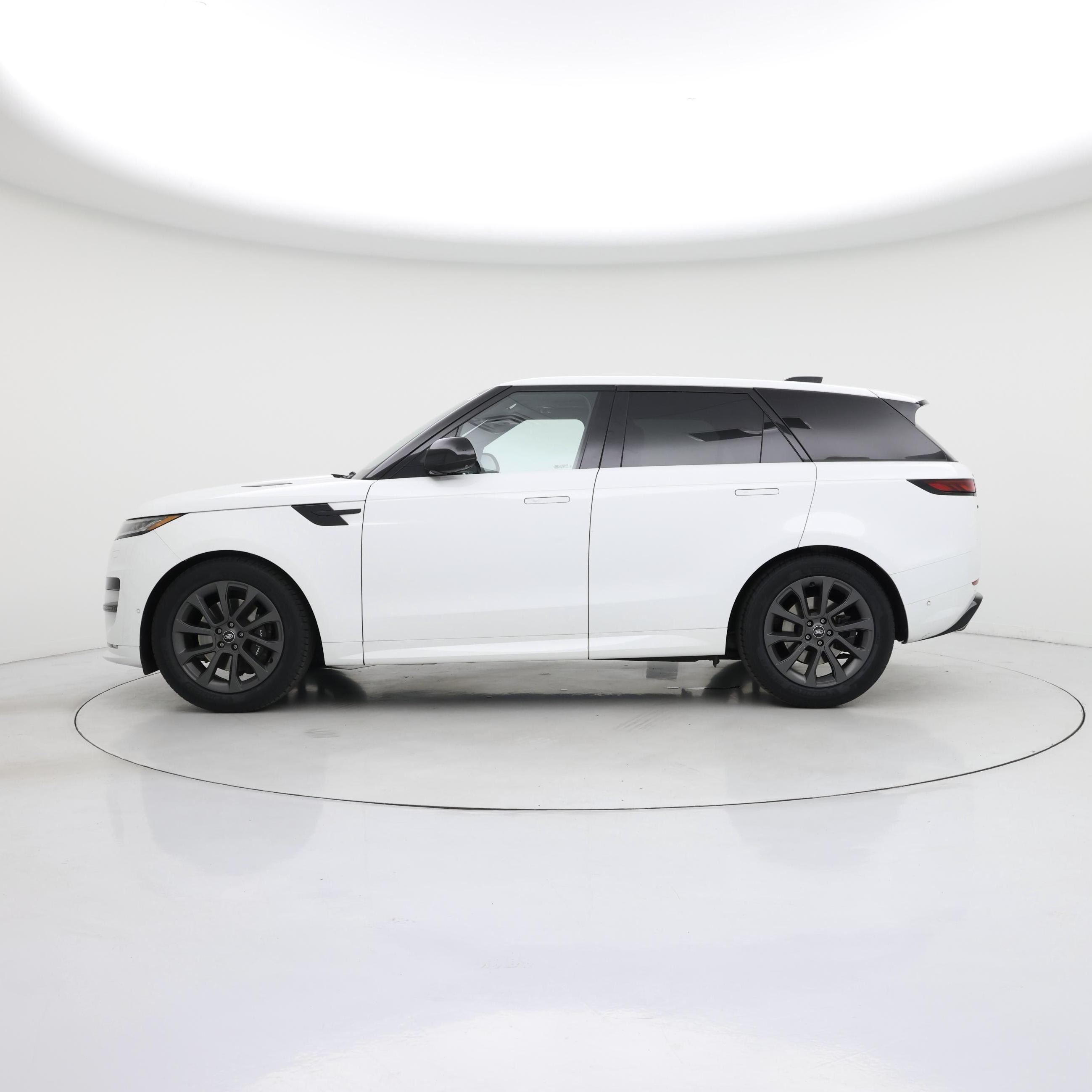 Thumbnail: 2024 Land Rover Range Rover Sport - 3