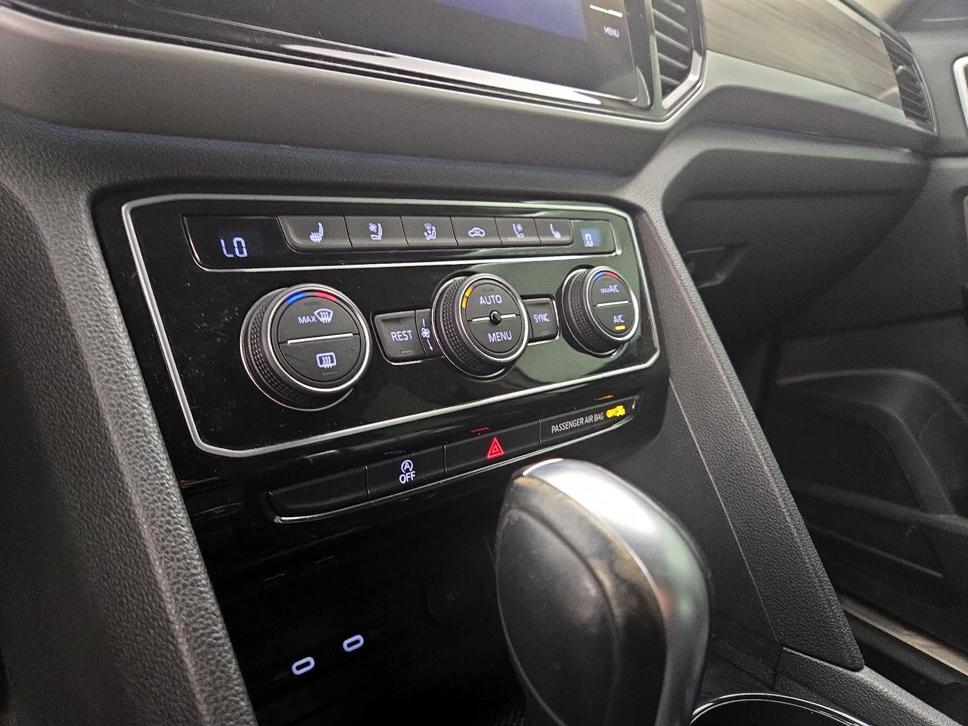 Thumbnail: 2021 Volkswagen Atlas - 17