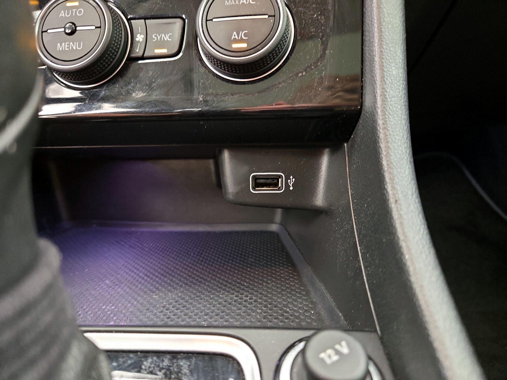 Thumbnail: 2019 Volkswagen Jetta - 19