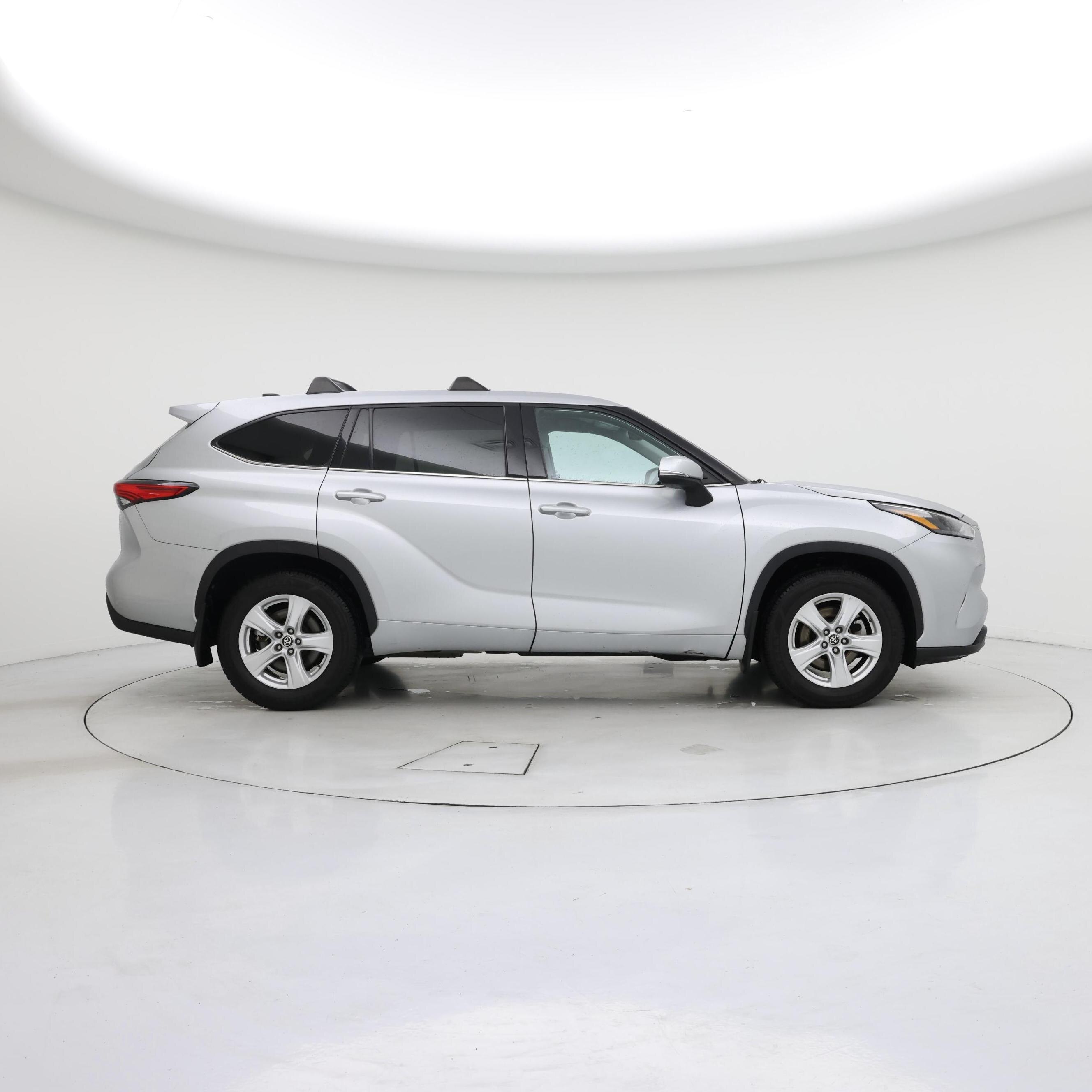 Thumbnail: 2022 Toyota Highlander - 7