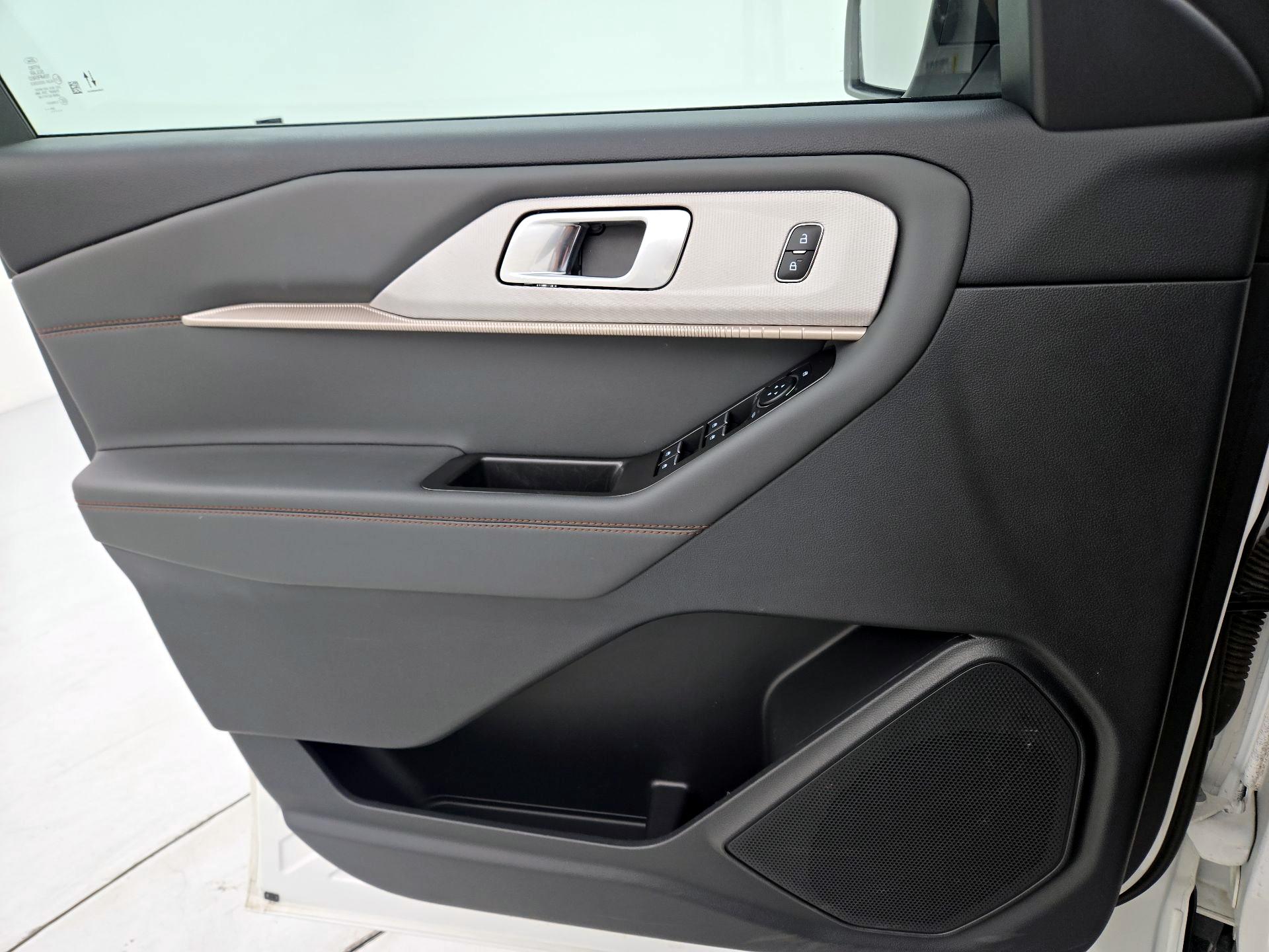 Thumbnail: 2025 Ford Explorer - 12