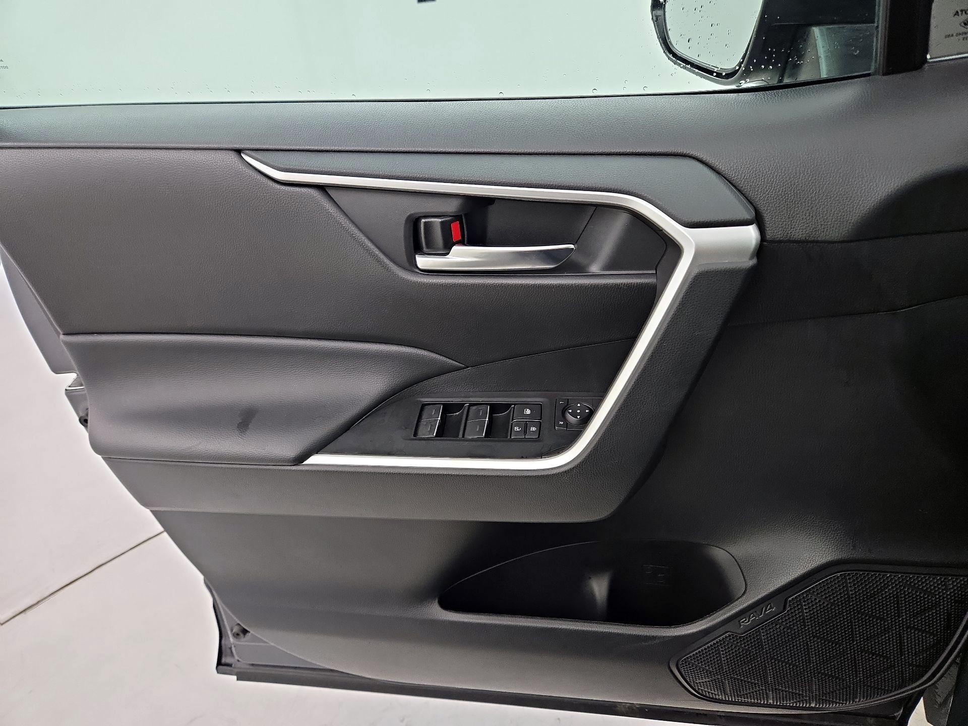 Thumbnail: 2024 Toyota RAV4 - 12