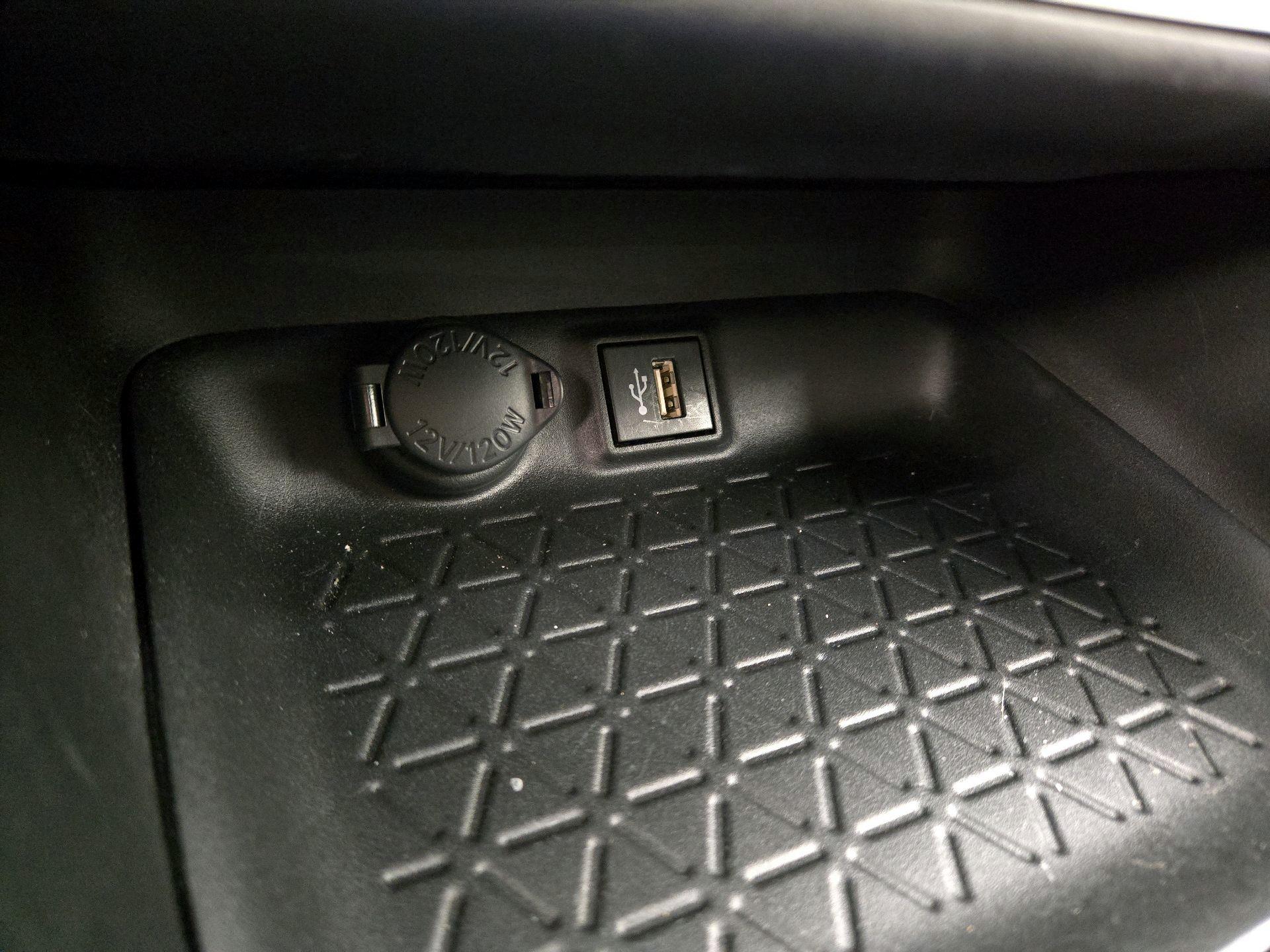 Thumbnail: 2024 Toyota RAV4 - 18