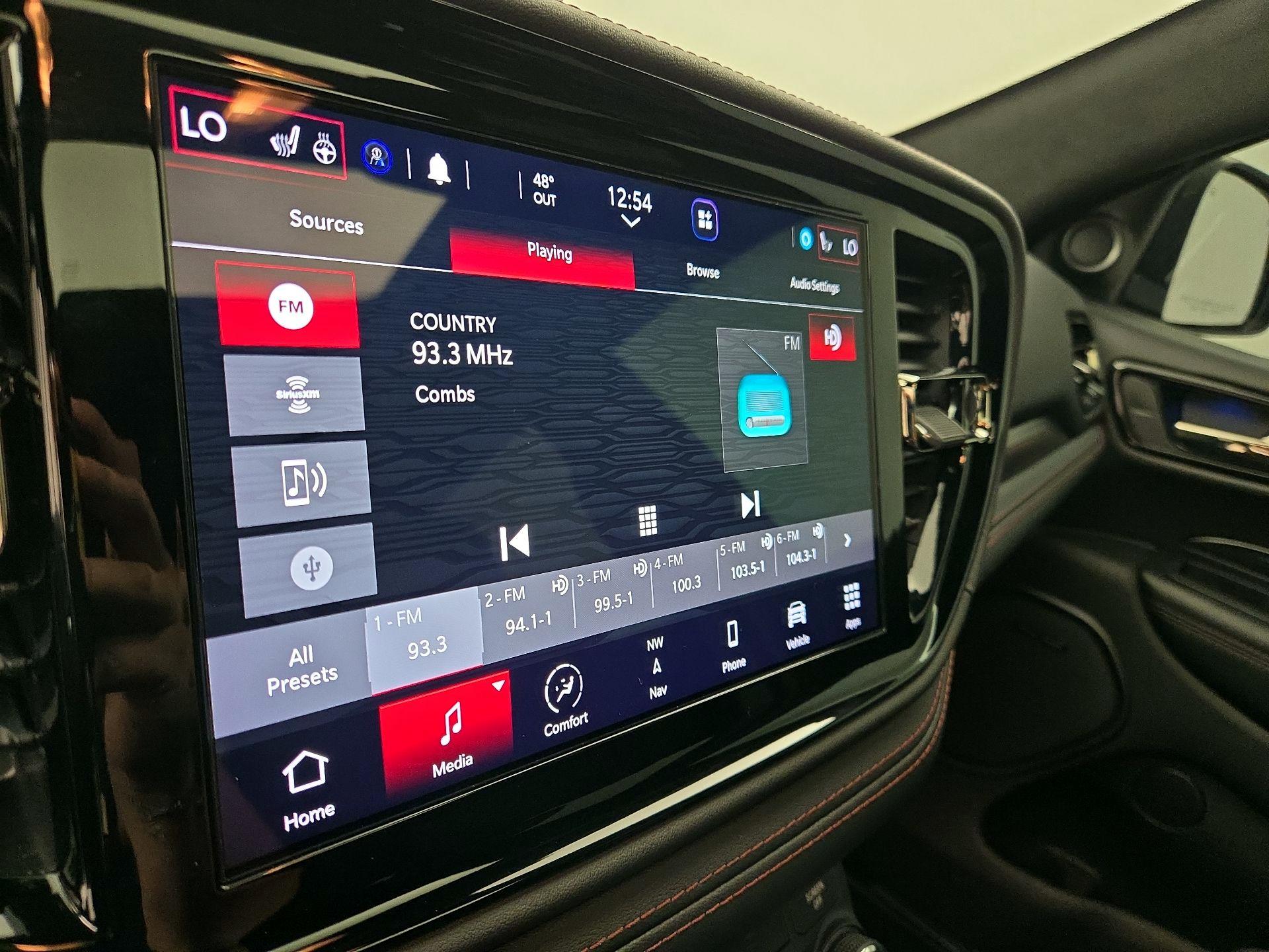 Thumbnail: 2021 Dodge Durango - 16