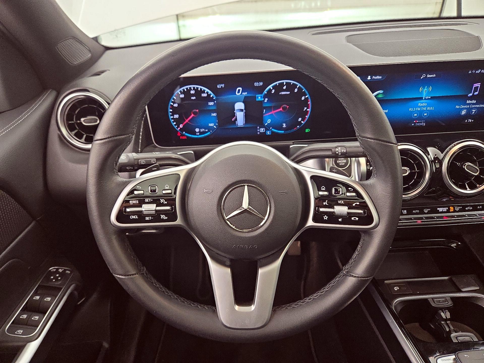 Thumbnail: 2020 Mercedes-Benz GLB - 10