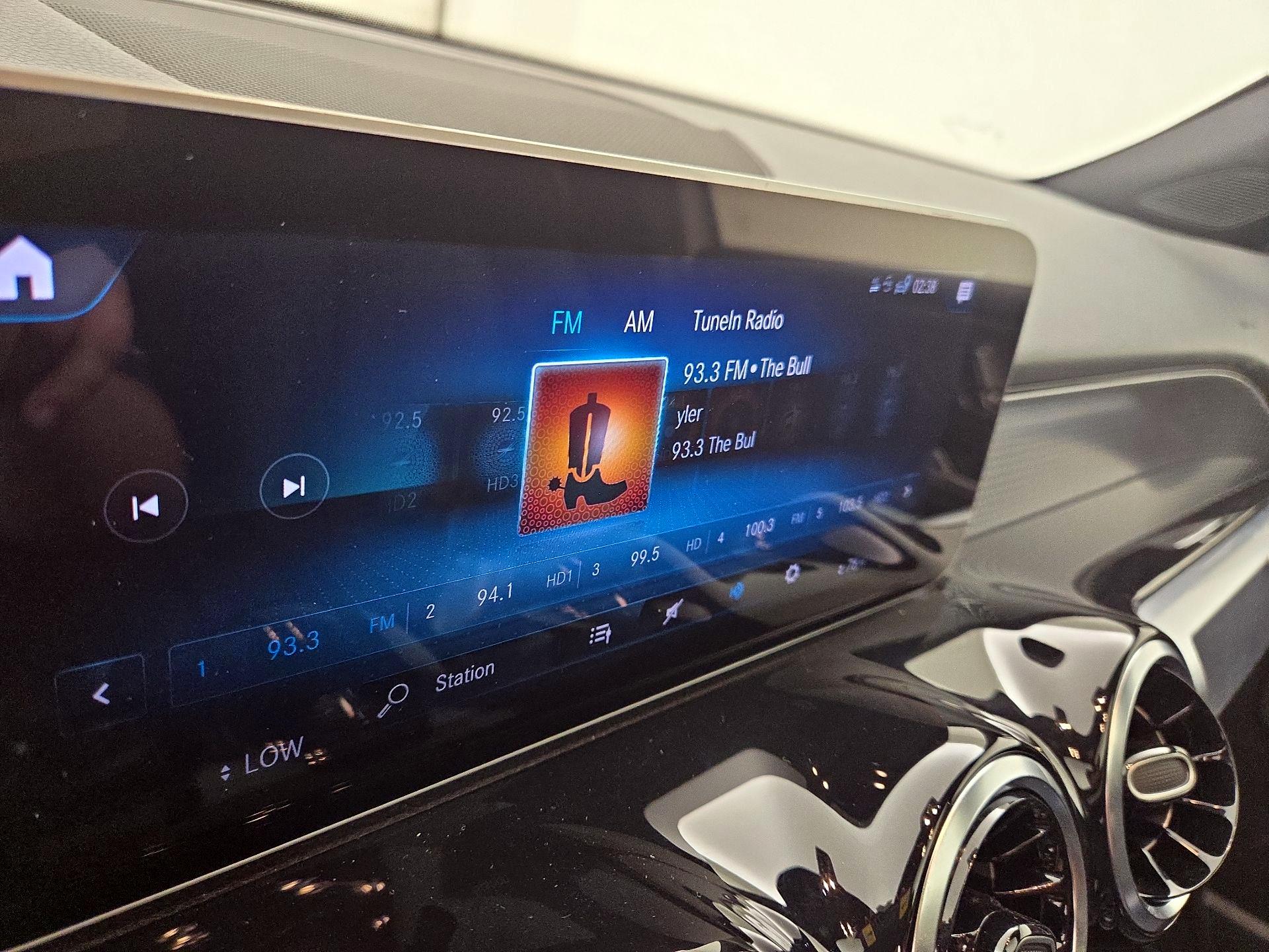 Thumbnail: 2020 Mercedes-Benz GLB - 15