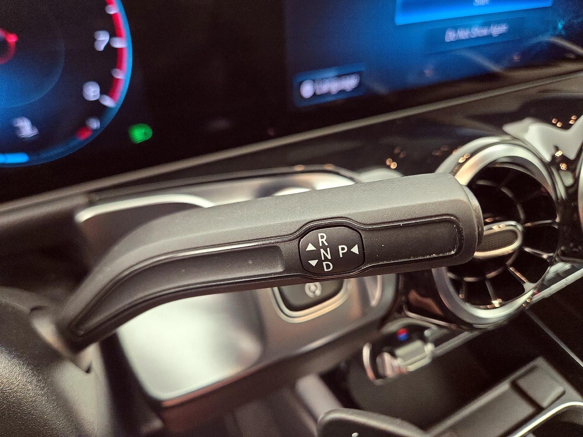 Thumbnail: 2020 Mercedes-Benz GLB - 17