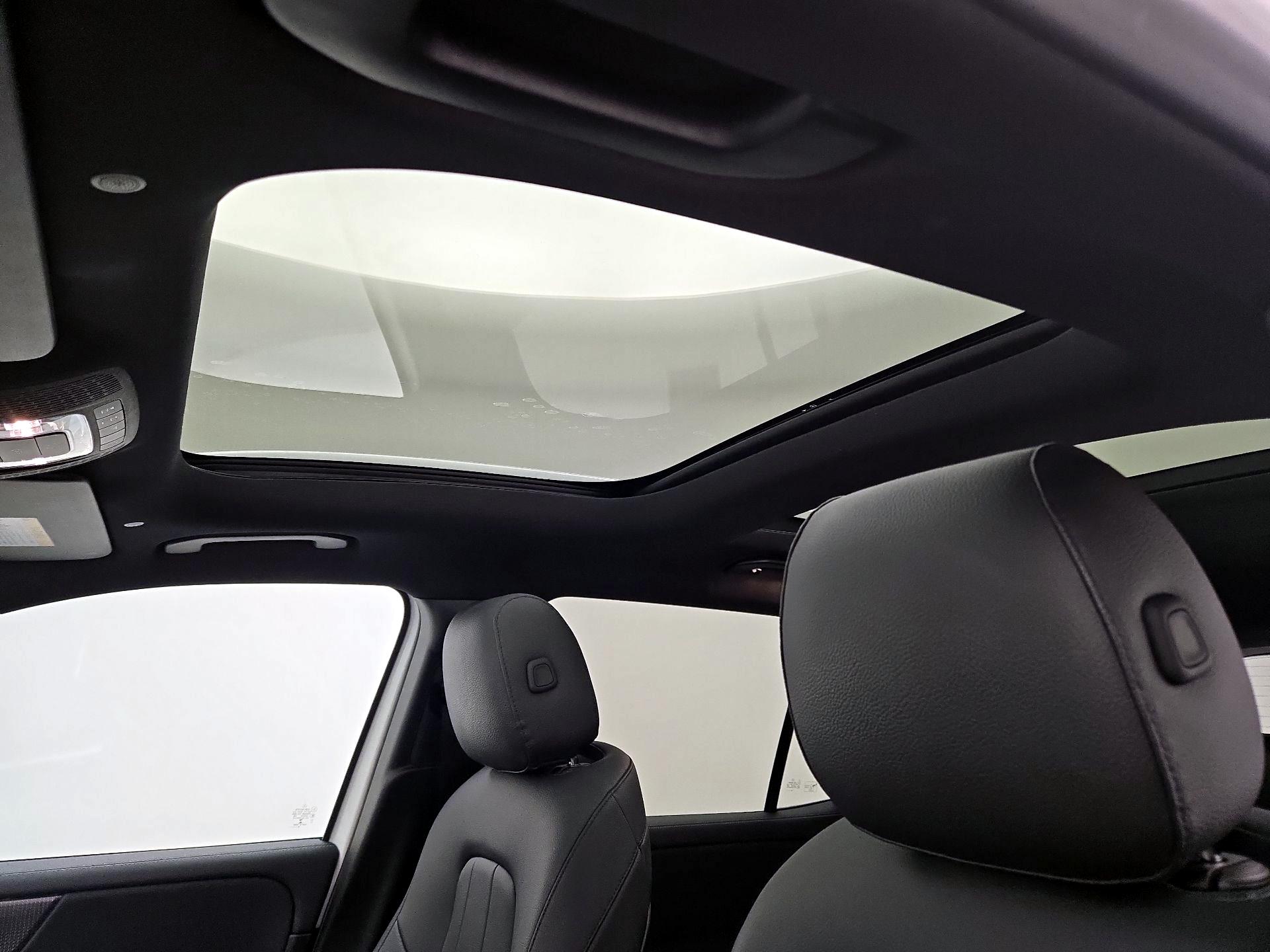 Thumbnail: 2020 Mercedes-Benz GLB - 19