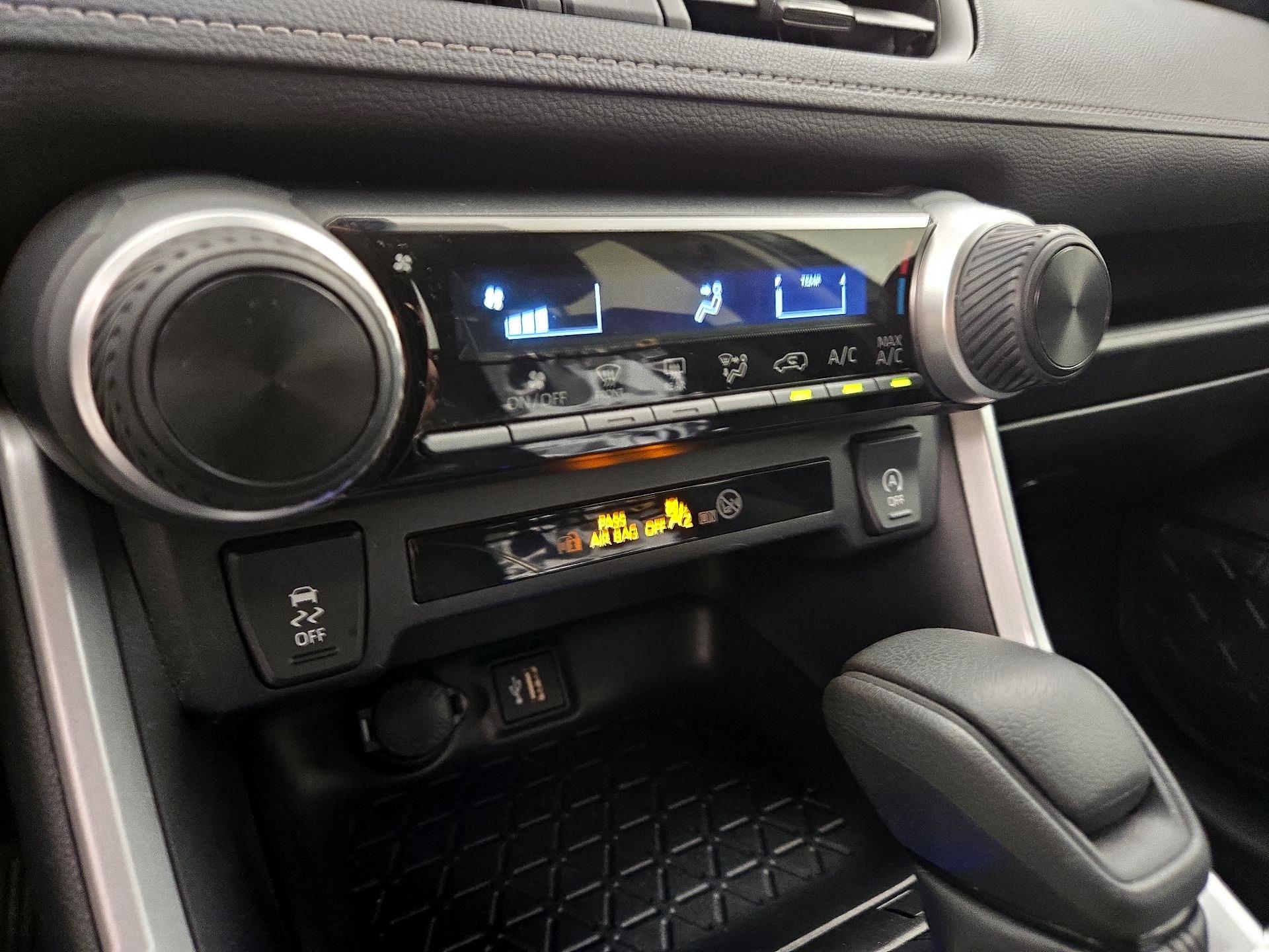 Thumbnail: 2024 Toyota RAV4 - 16