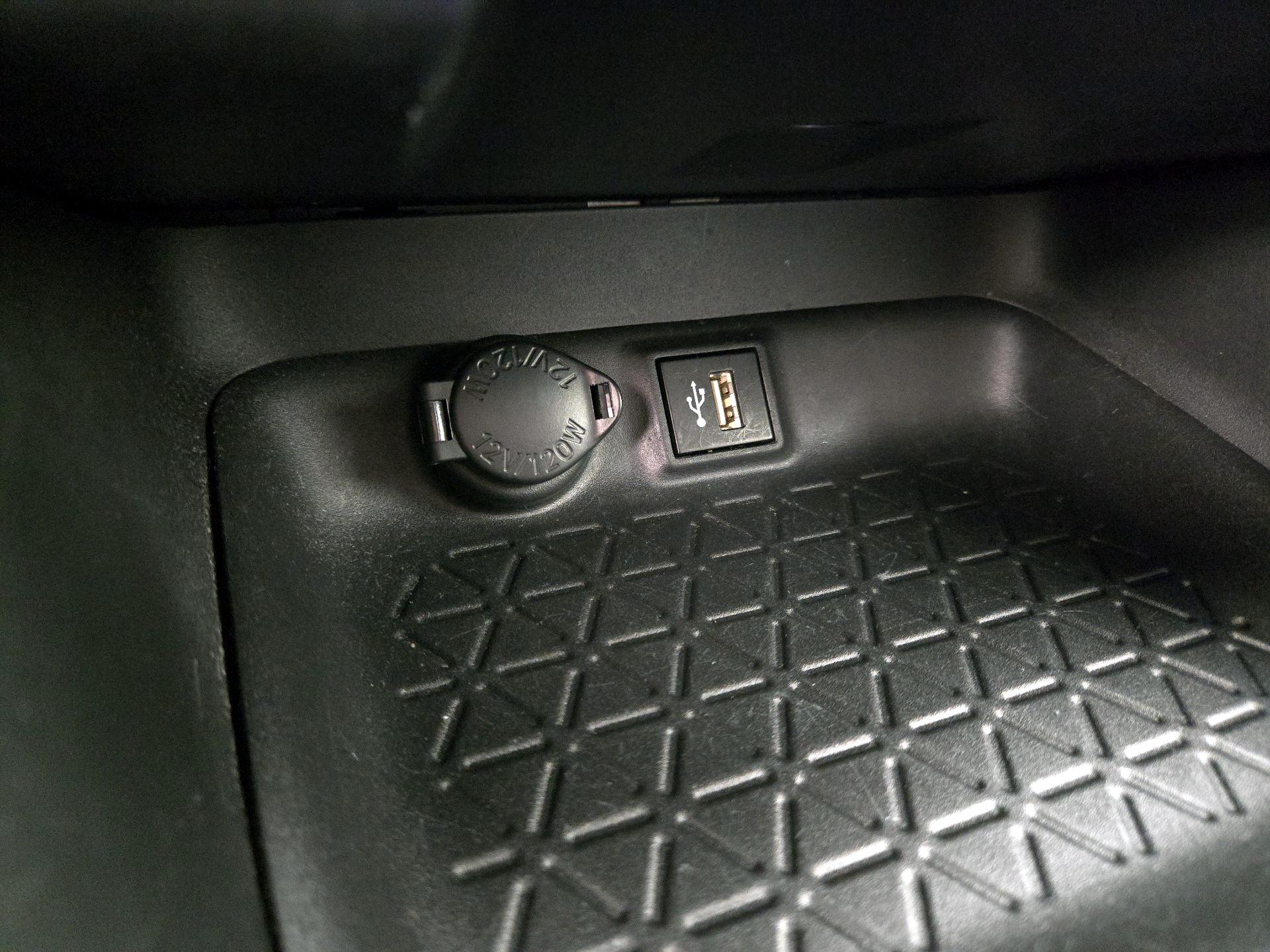 Thumbnail: 2024 Toyota RAV4 - 18