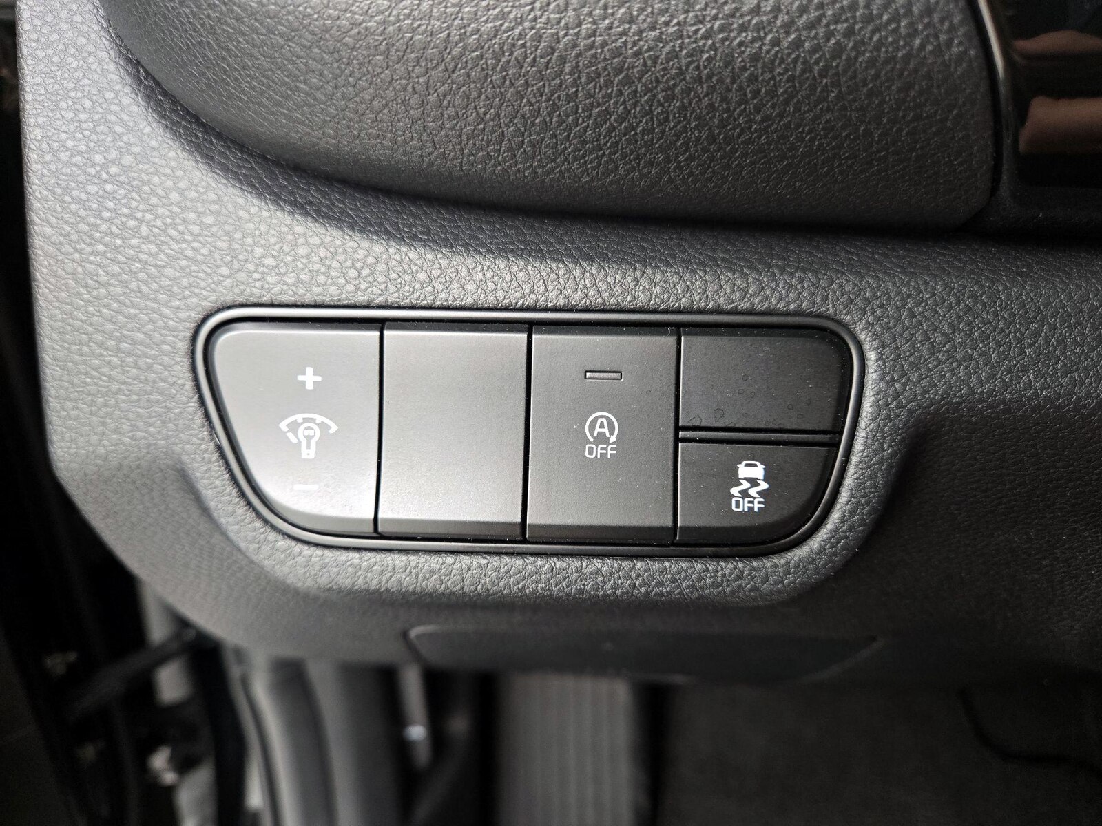 2024 Kia Seltos S - Photo 14