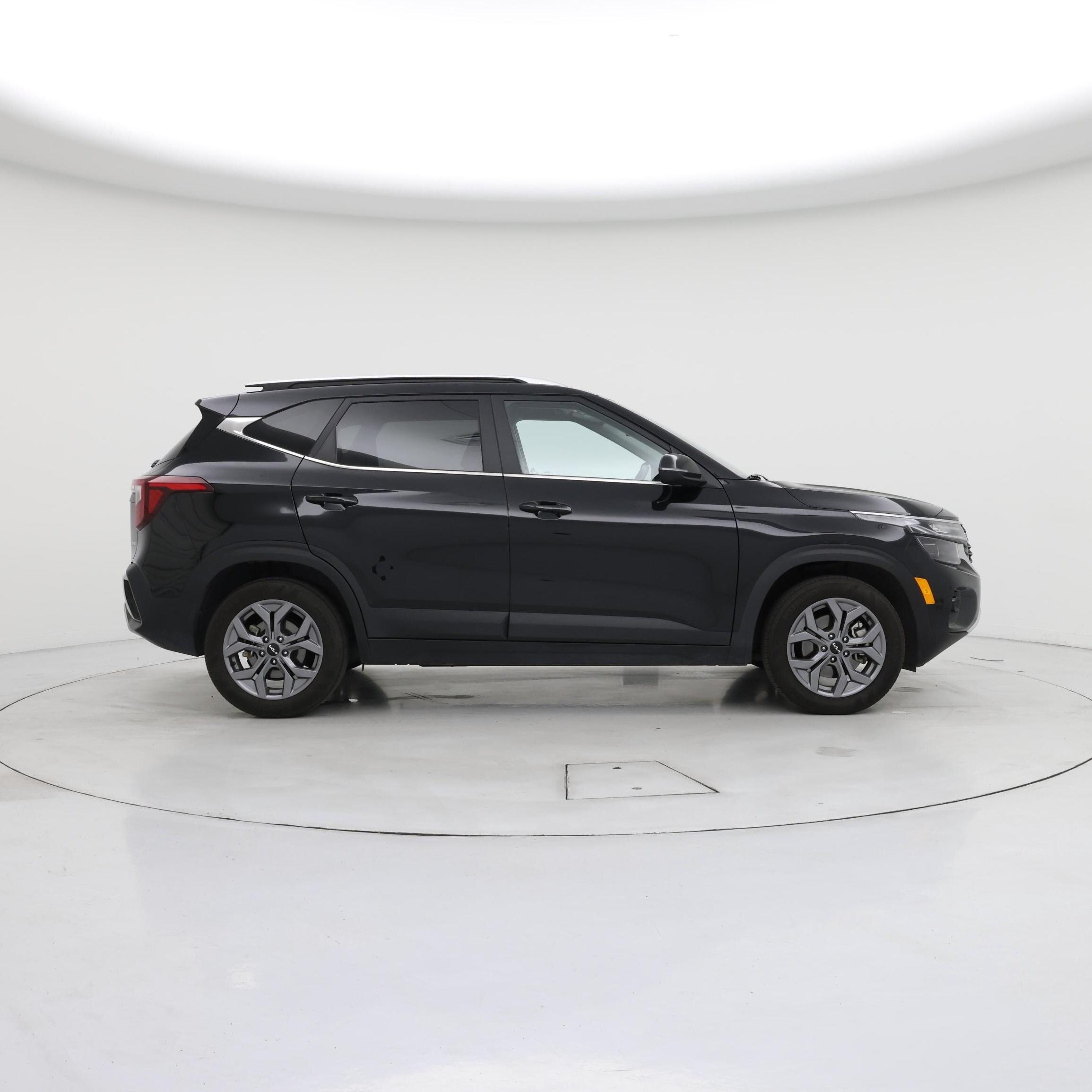 Thumbnail: 2024 Kia Seltos - 7