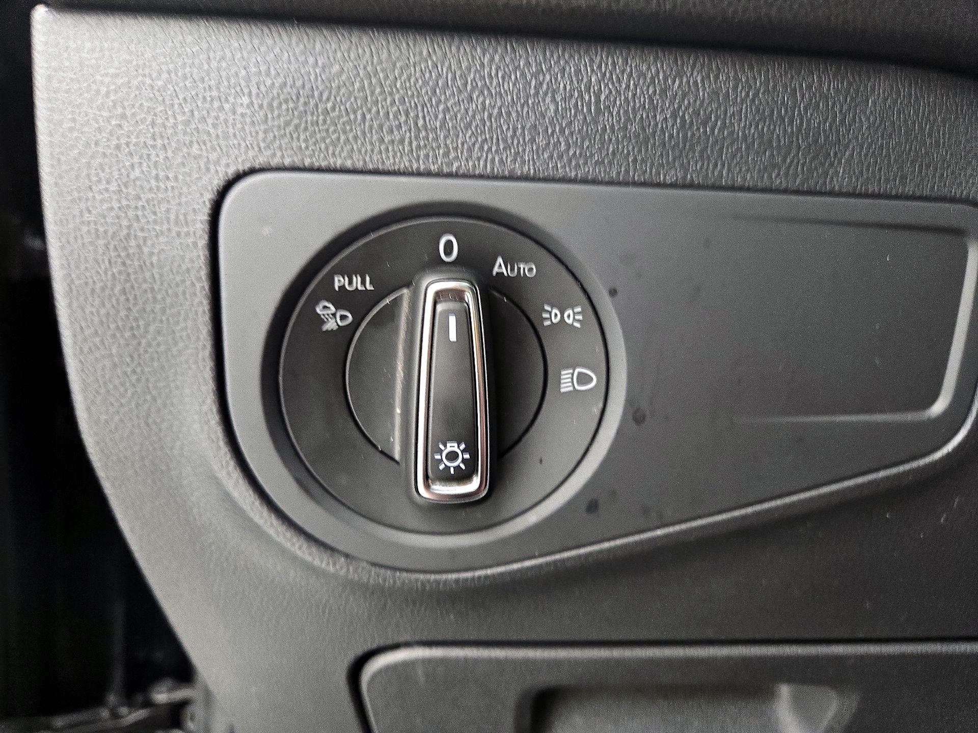 Thumbnail: 2024 Volkswagen Tiguan - 13