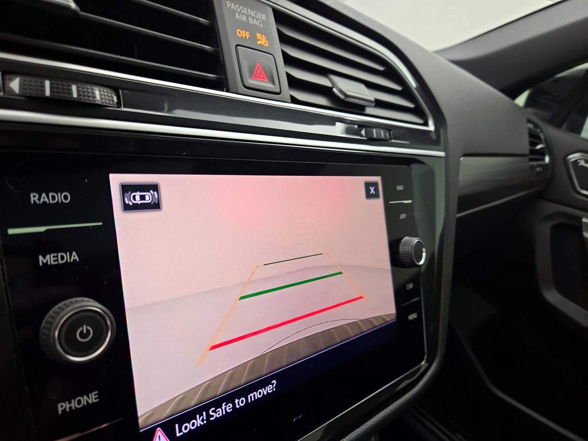 Thumbnail: 2024 Volkswagen Tiguan - 15