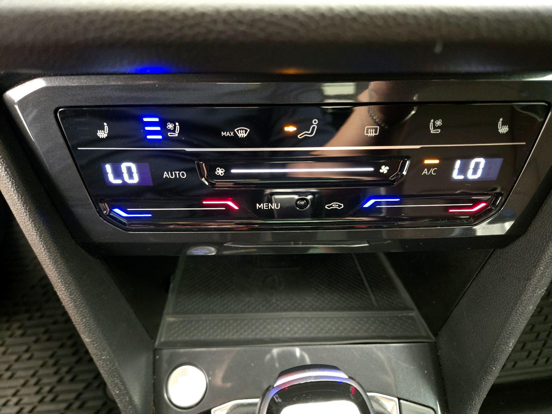 Thumbnail: 2024 Volkswagen Tiguan - 17