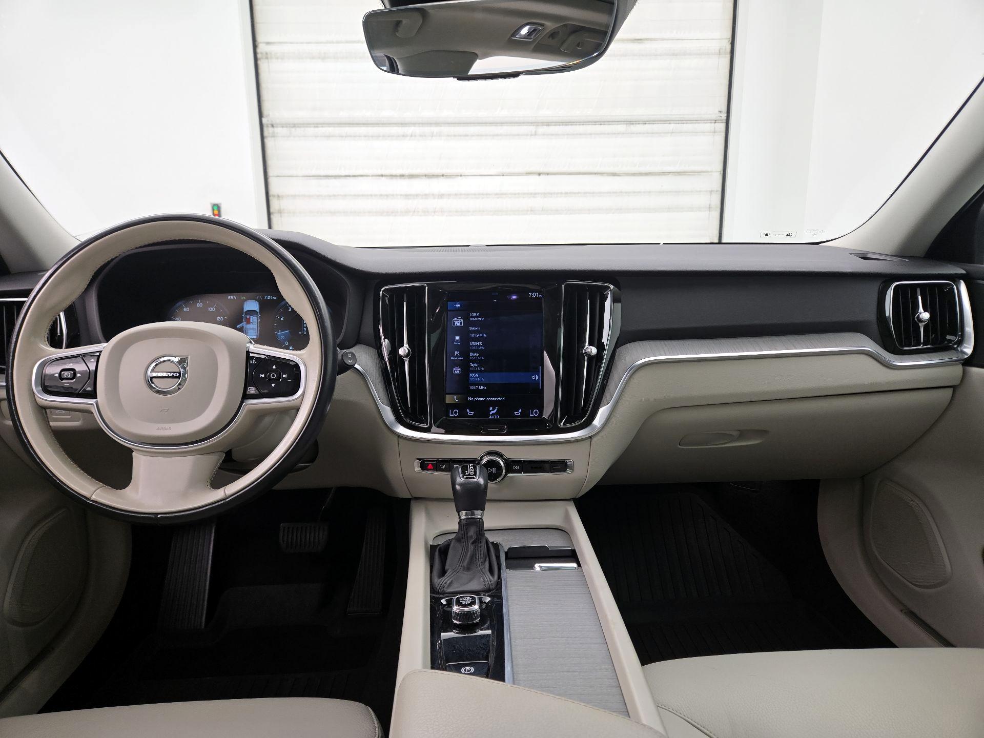 Thumbnail: 2022 Volvo S60 - 9
