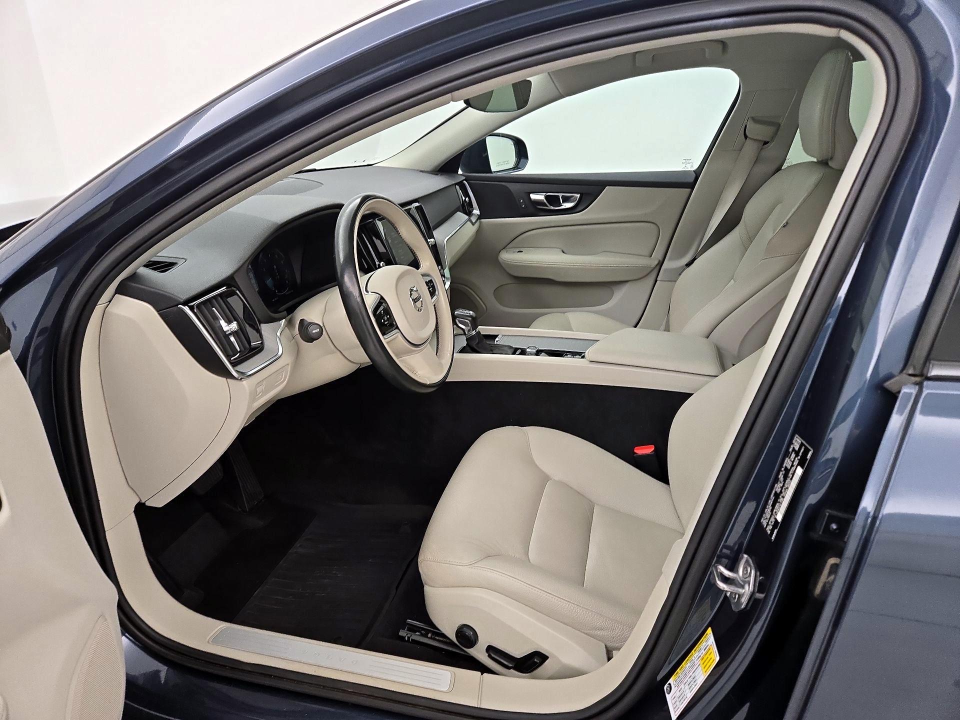 Thumbnail: 2022 Volvo S60 - 11