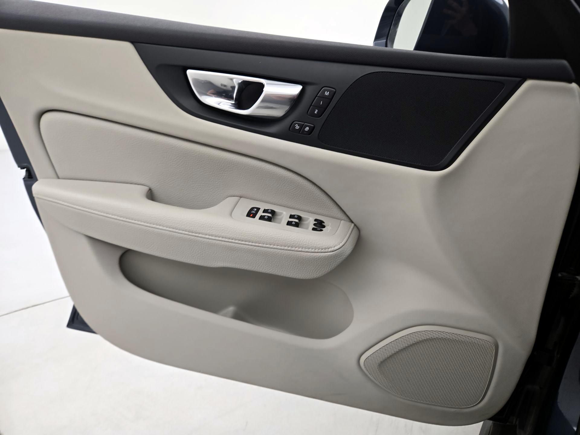 Thumbnail: 2022 Volvo S60 - 12