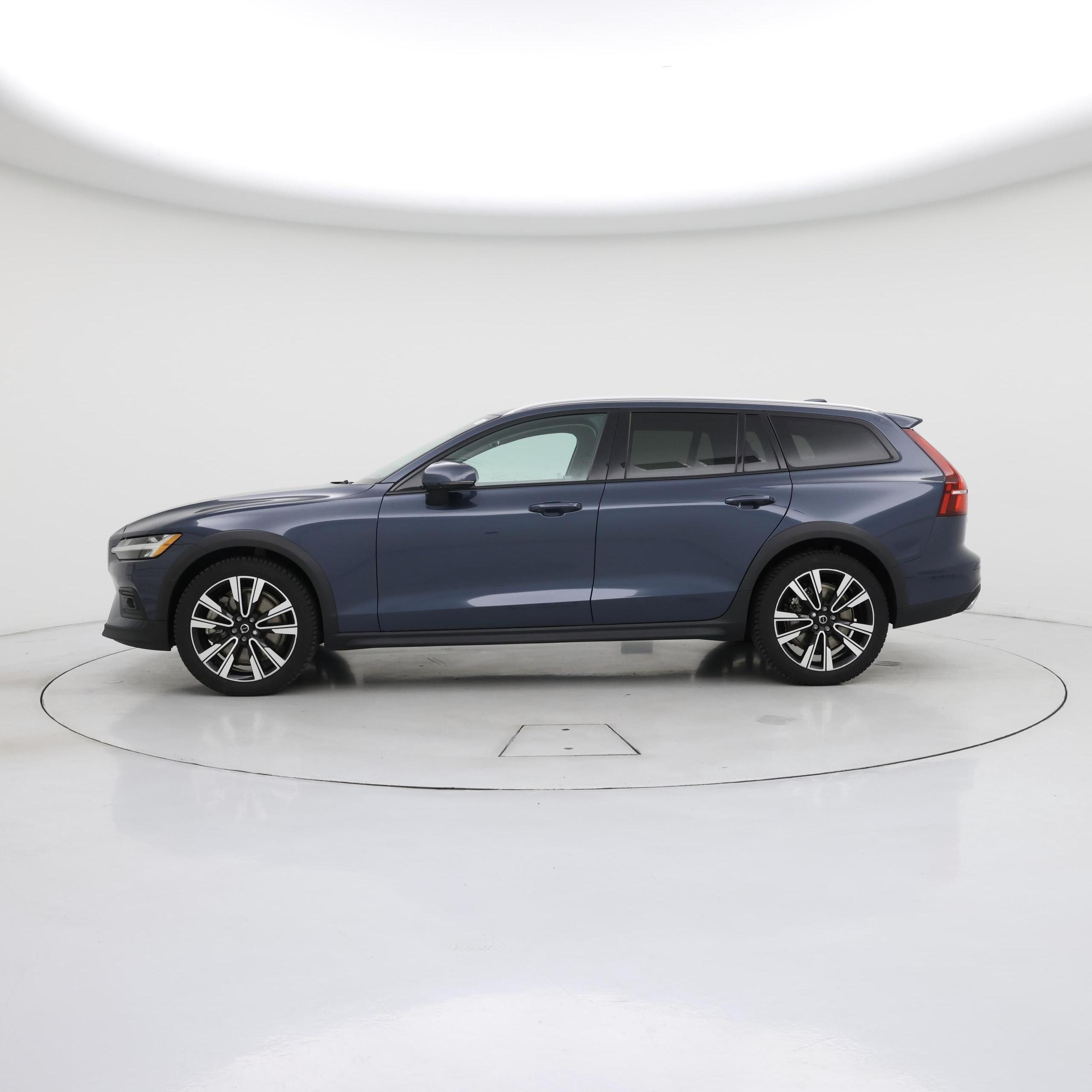 Thumbnail: 2022 Volvo S60 - 3
