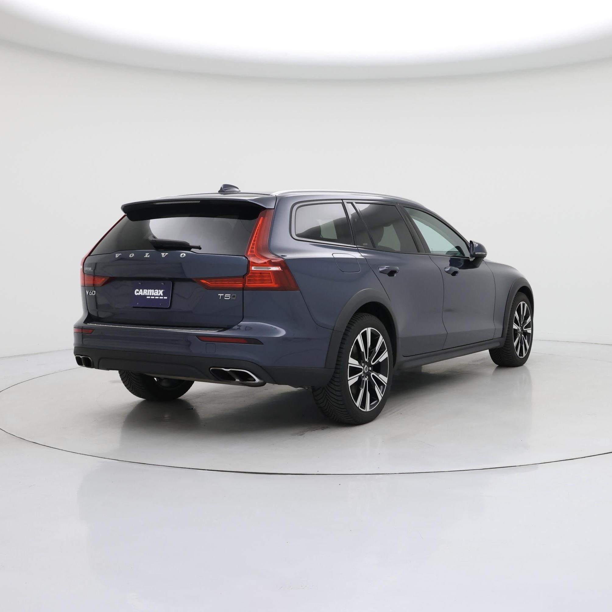 Thumbnail: 2022 Volvo S60 - 8