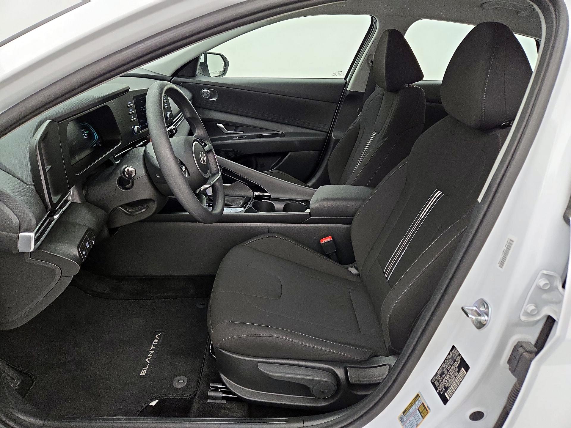 Thumbnail: 2025 Hyundai Elantra - 11