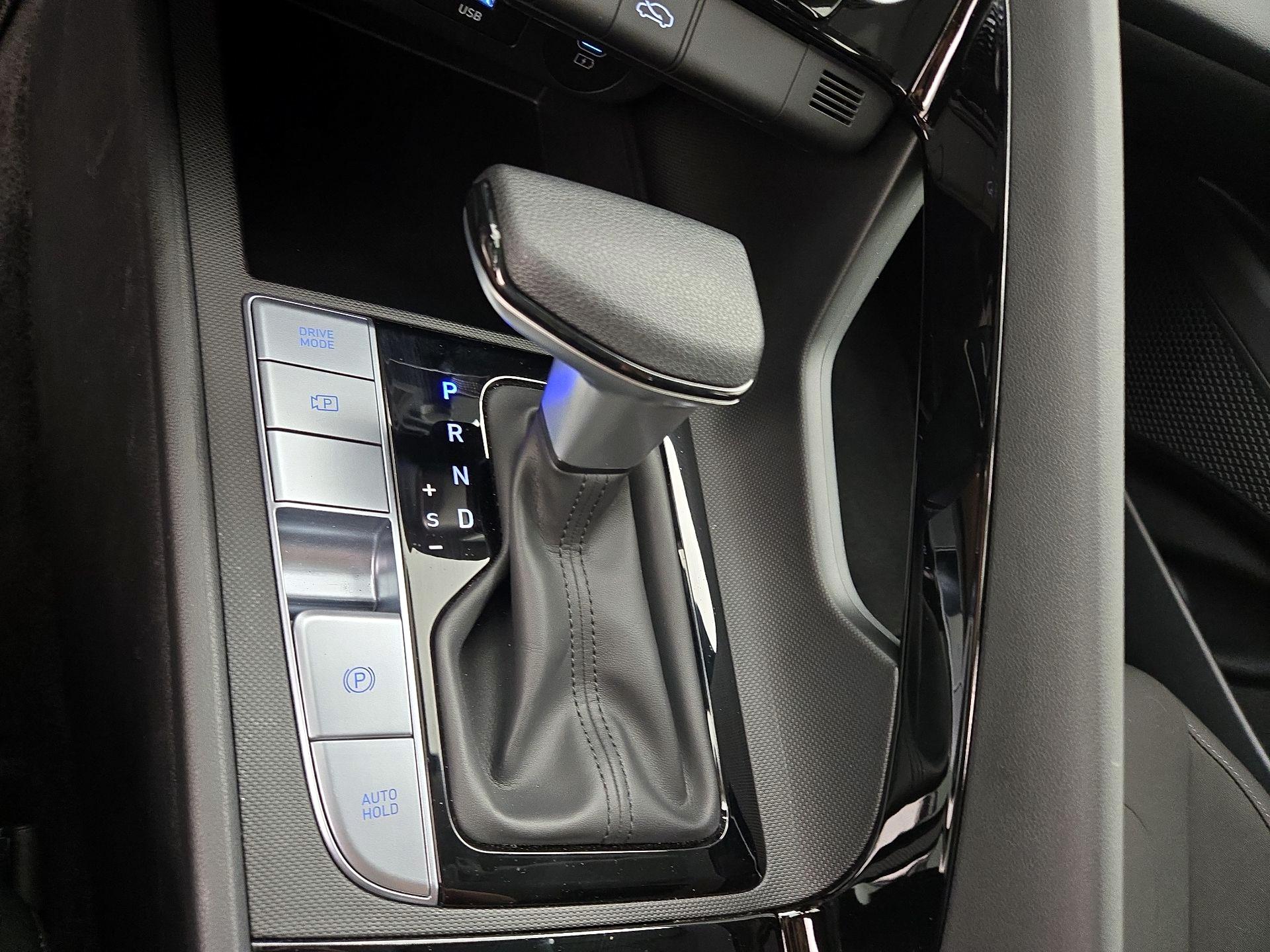 Thumbnail: 2025 Hyundai Elantra - 17