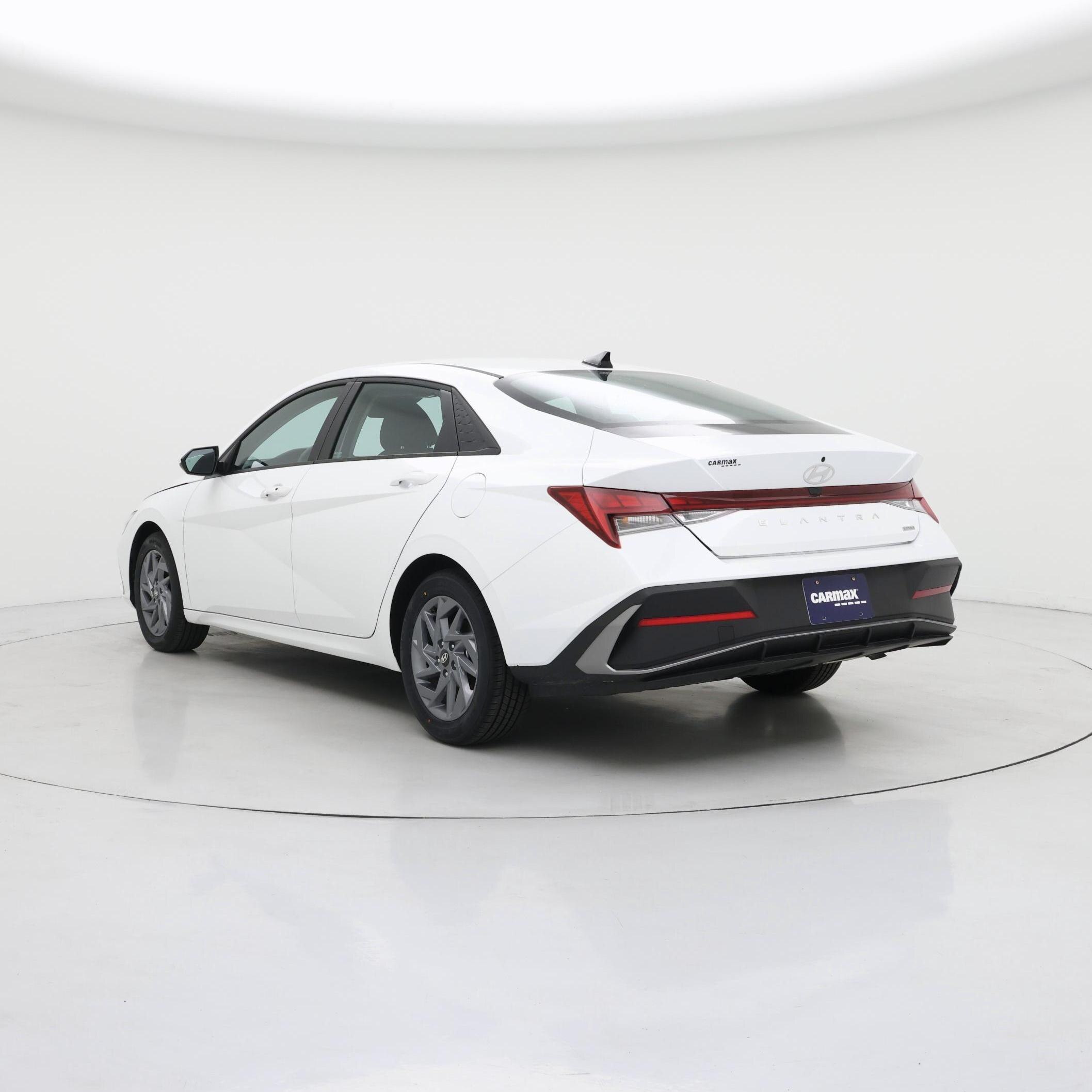 Thumbnail: 2025 Hyundai Elantra - 2