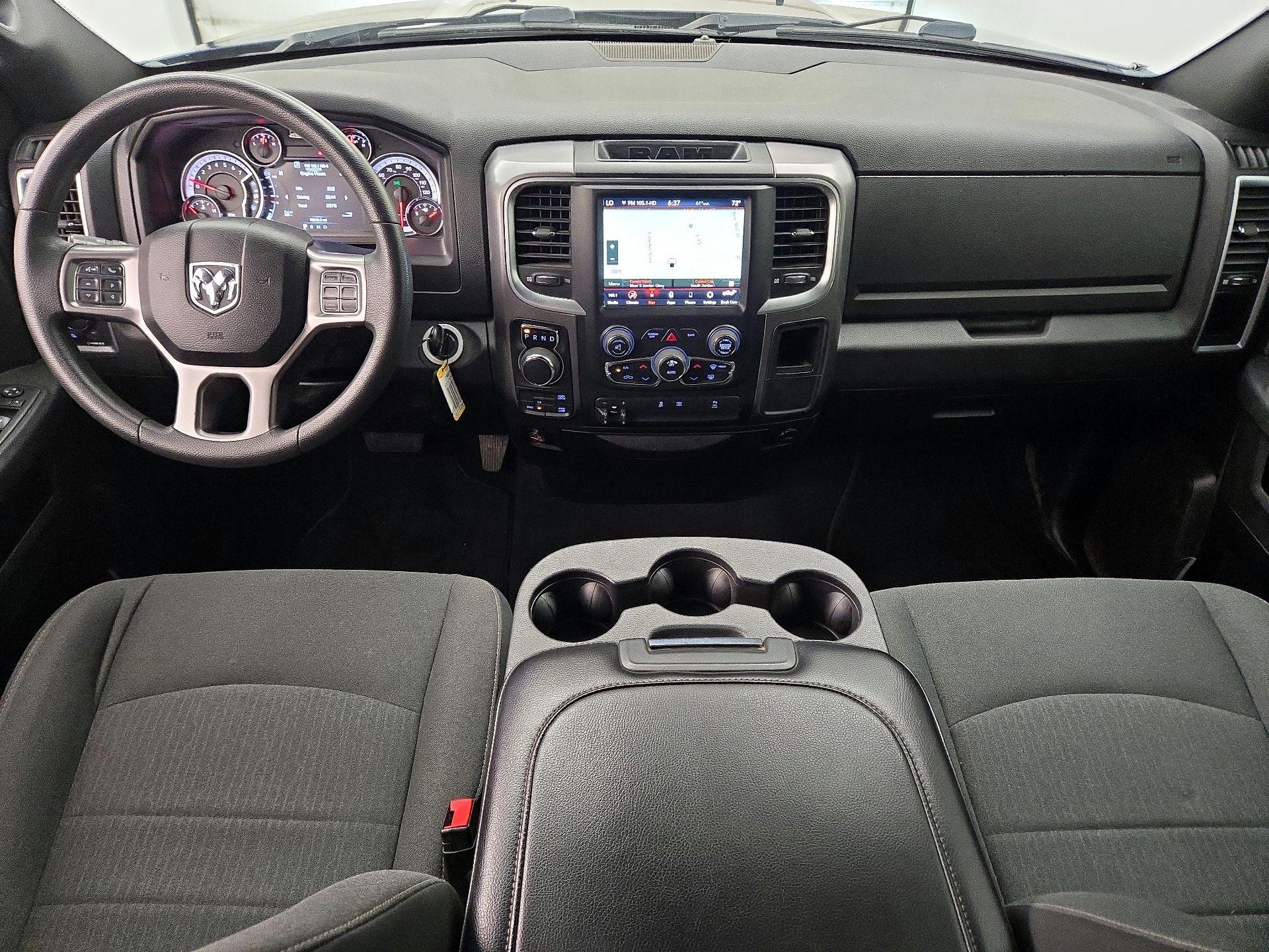 Thumbnail: 2021 RAM 1500 Classic - 9