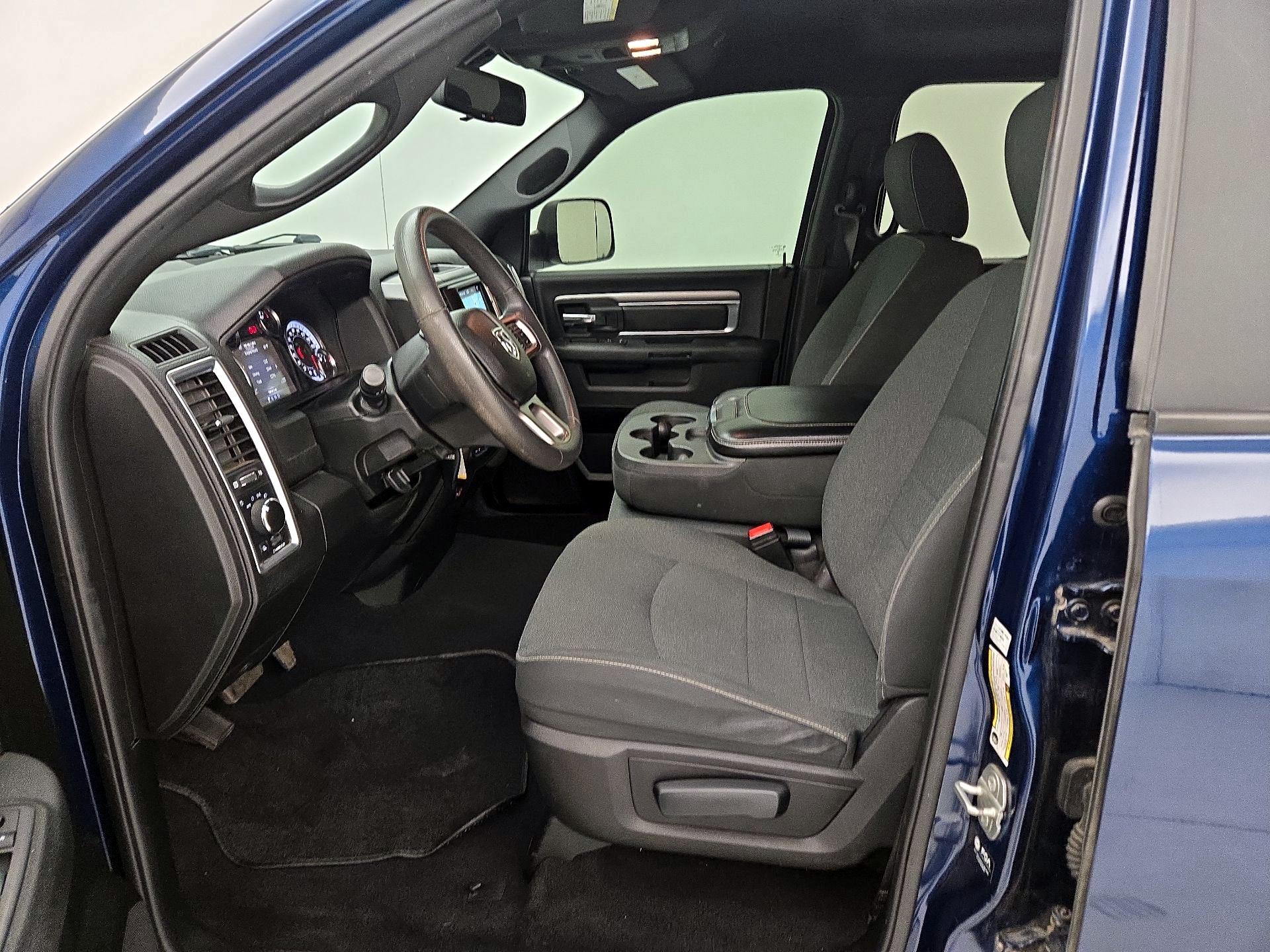 Thumbnail: 2021 RAM 1500 Classic - 11