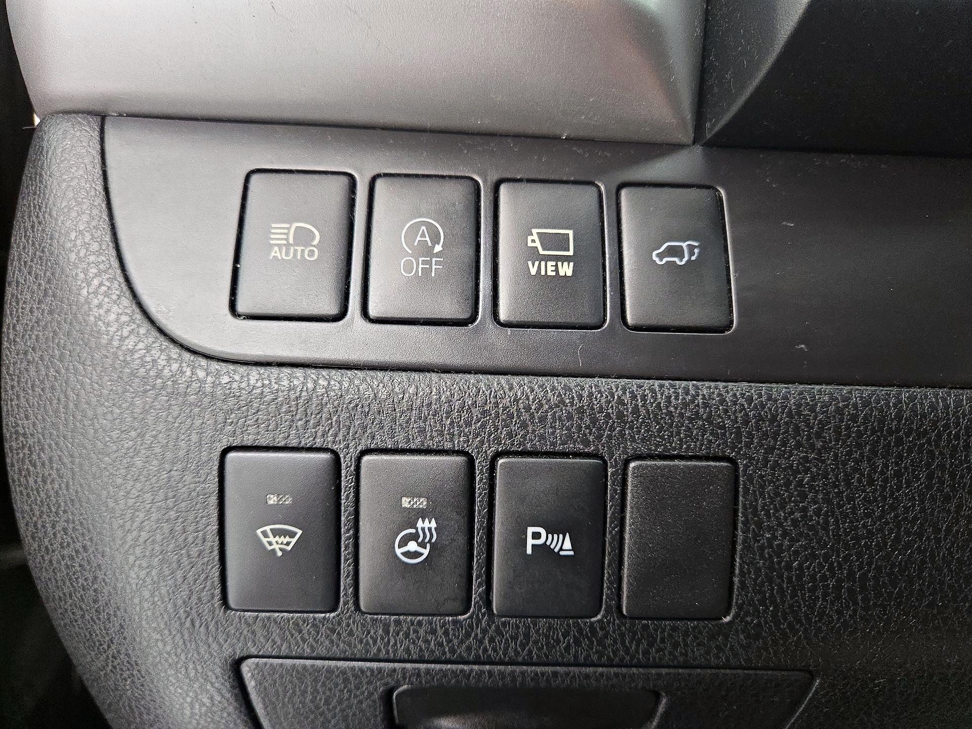 Thumbnail: 2018 Toyota Highlander - 13