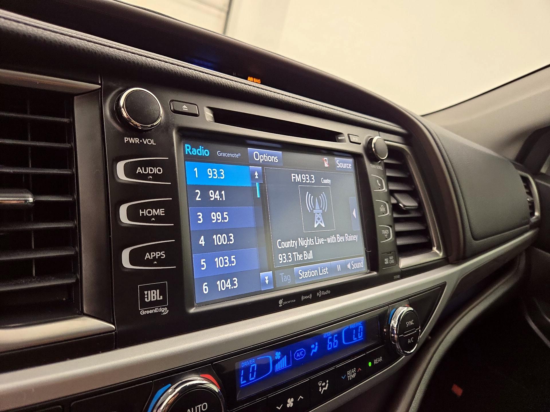 Thumbnail: 2018 Toyota Highlander - 15