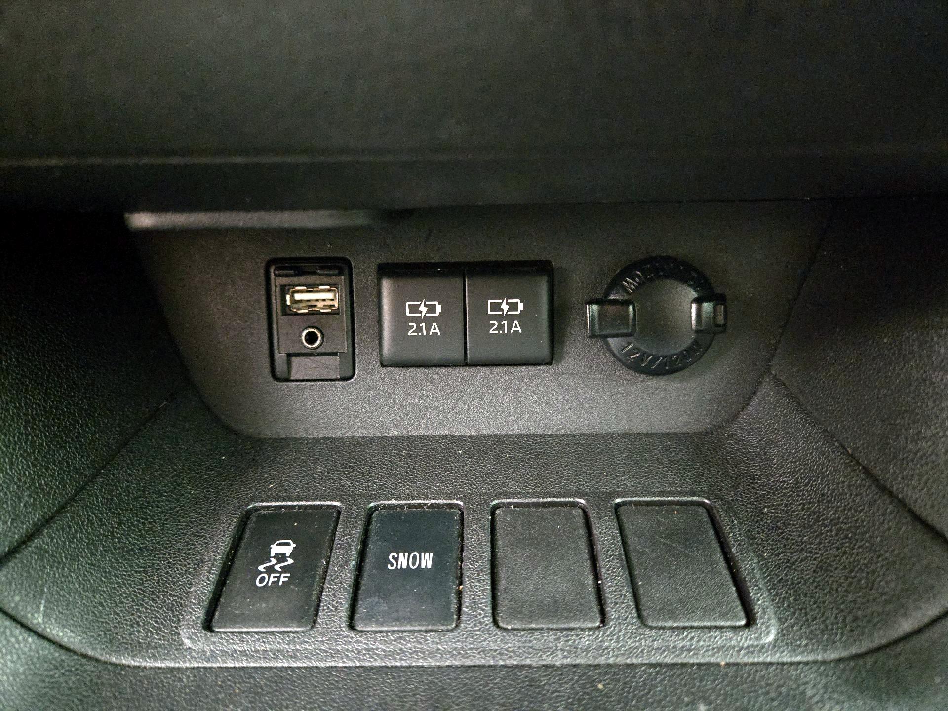 Thumbnail: 2018 Toyota Highlander - 18