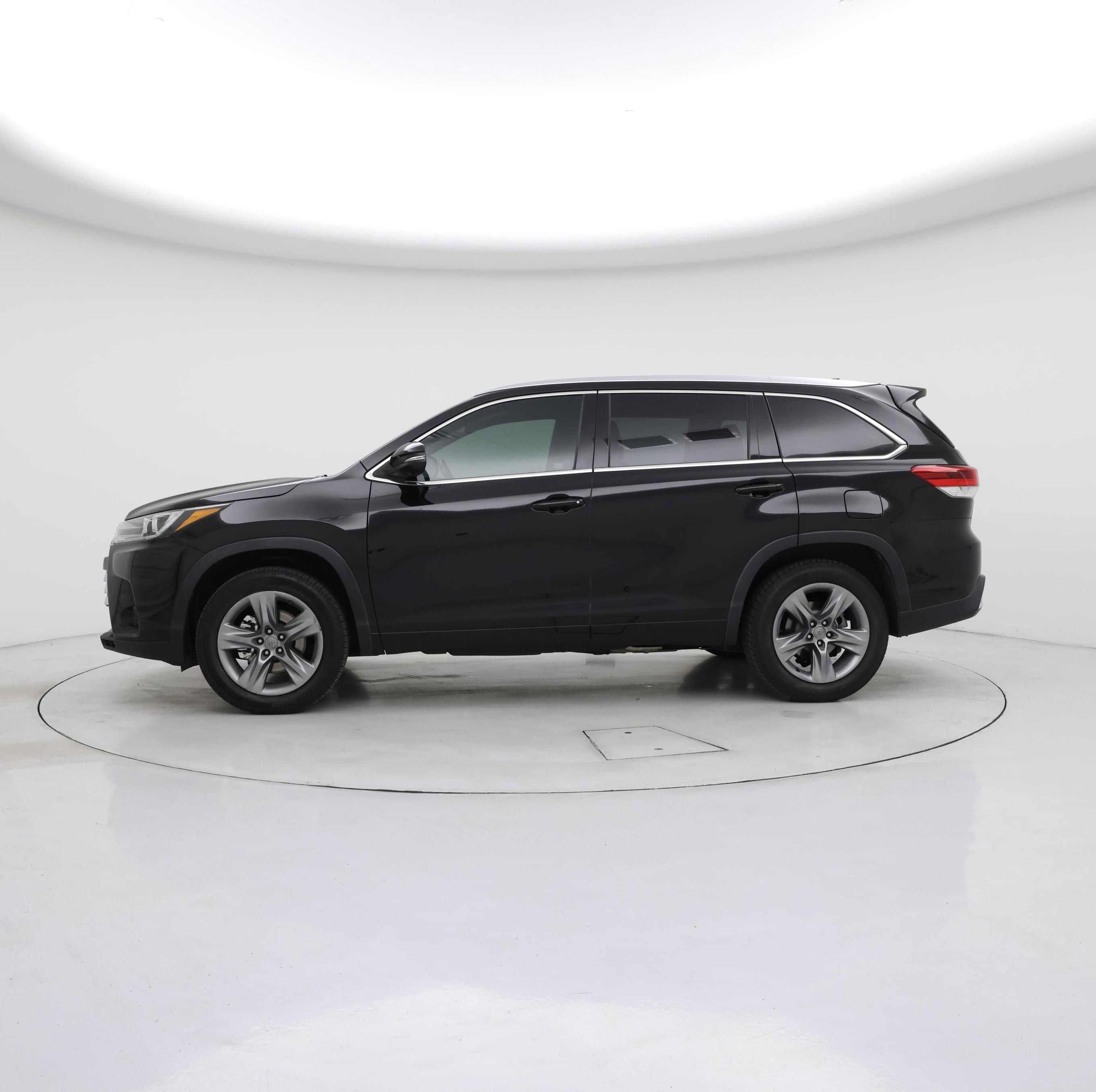 Thumbnail: 2018 Toyota Highlander - 3