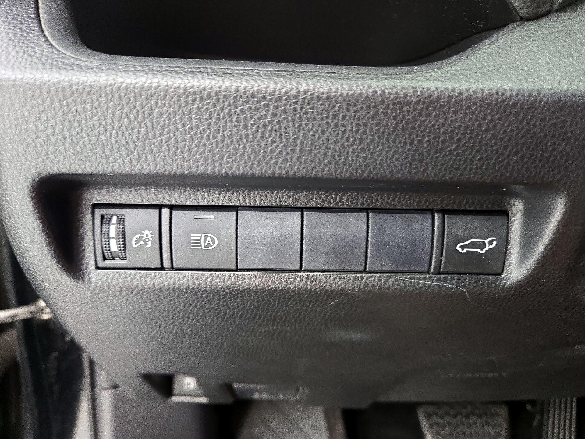 Thumbnail: 2019 Toyota RAV4 - 13