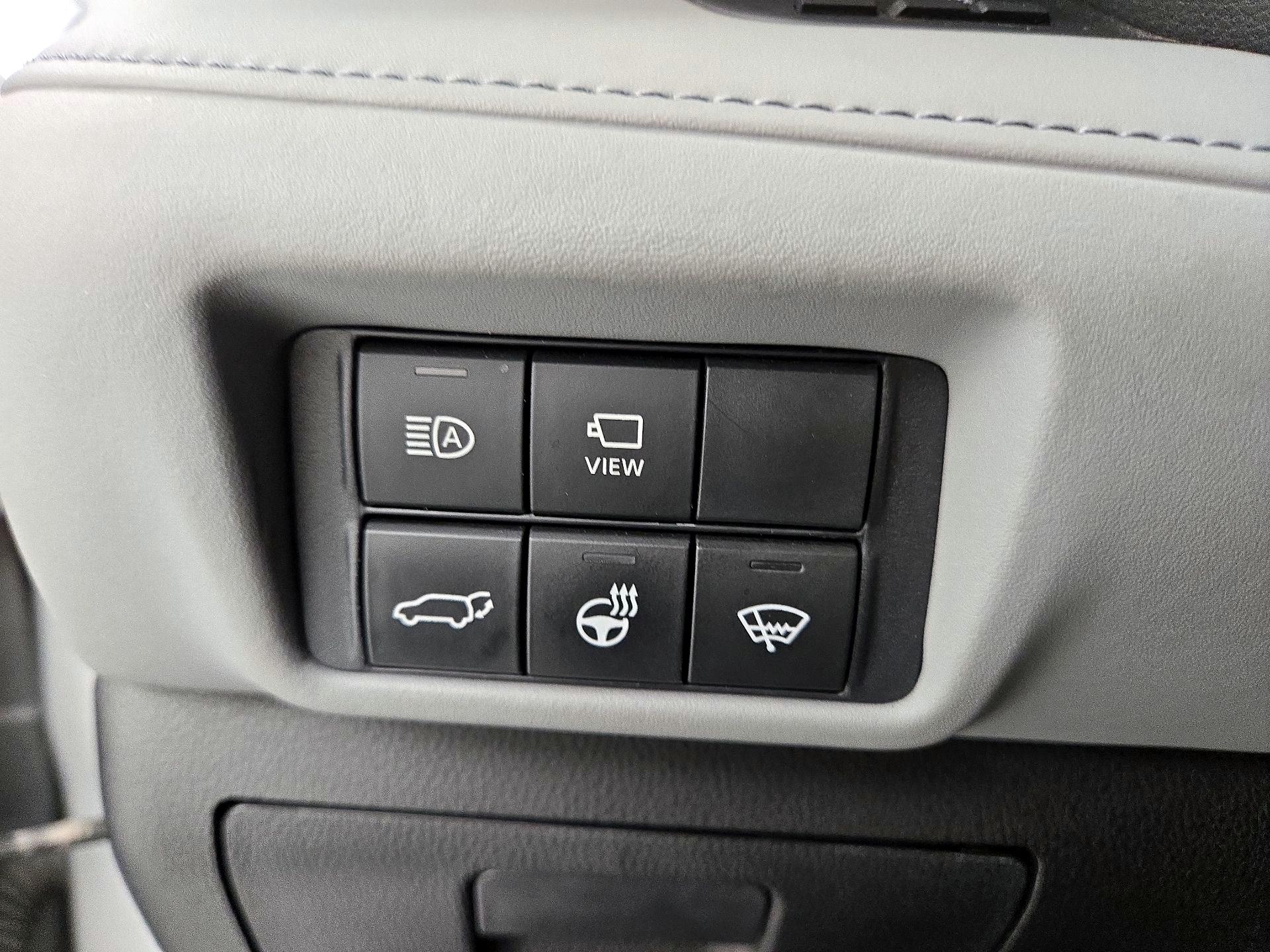 Thumbnail: 2021 Toyota Highlander - 13