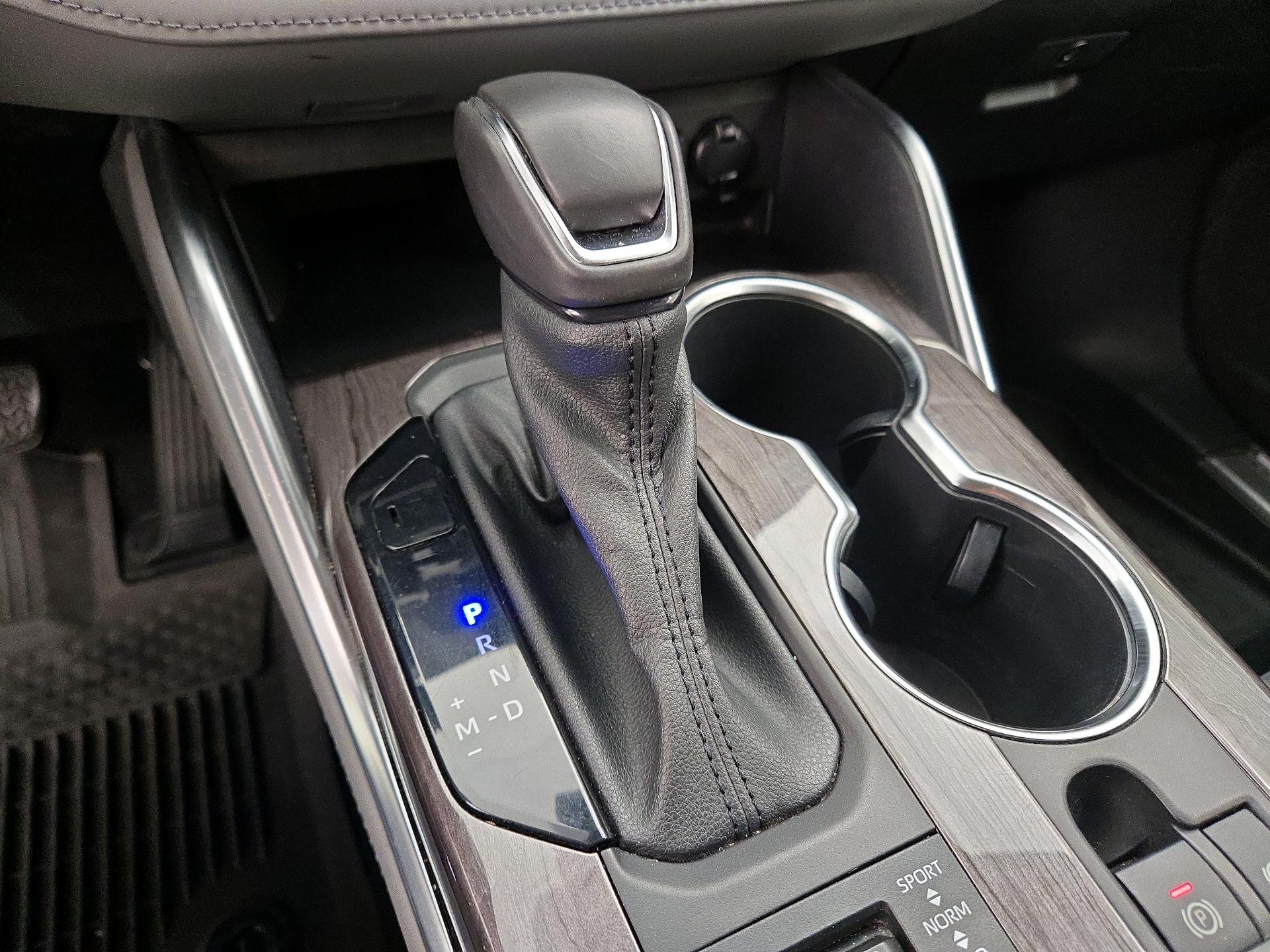 Thumbnail: 2021 Toyota Highlander - 18