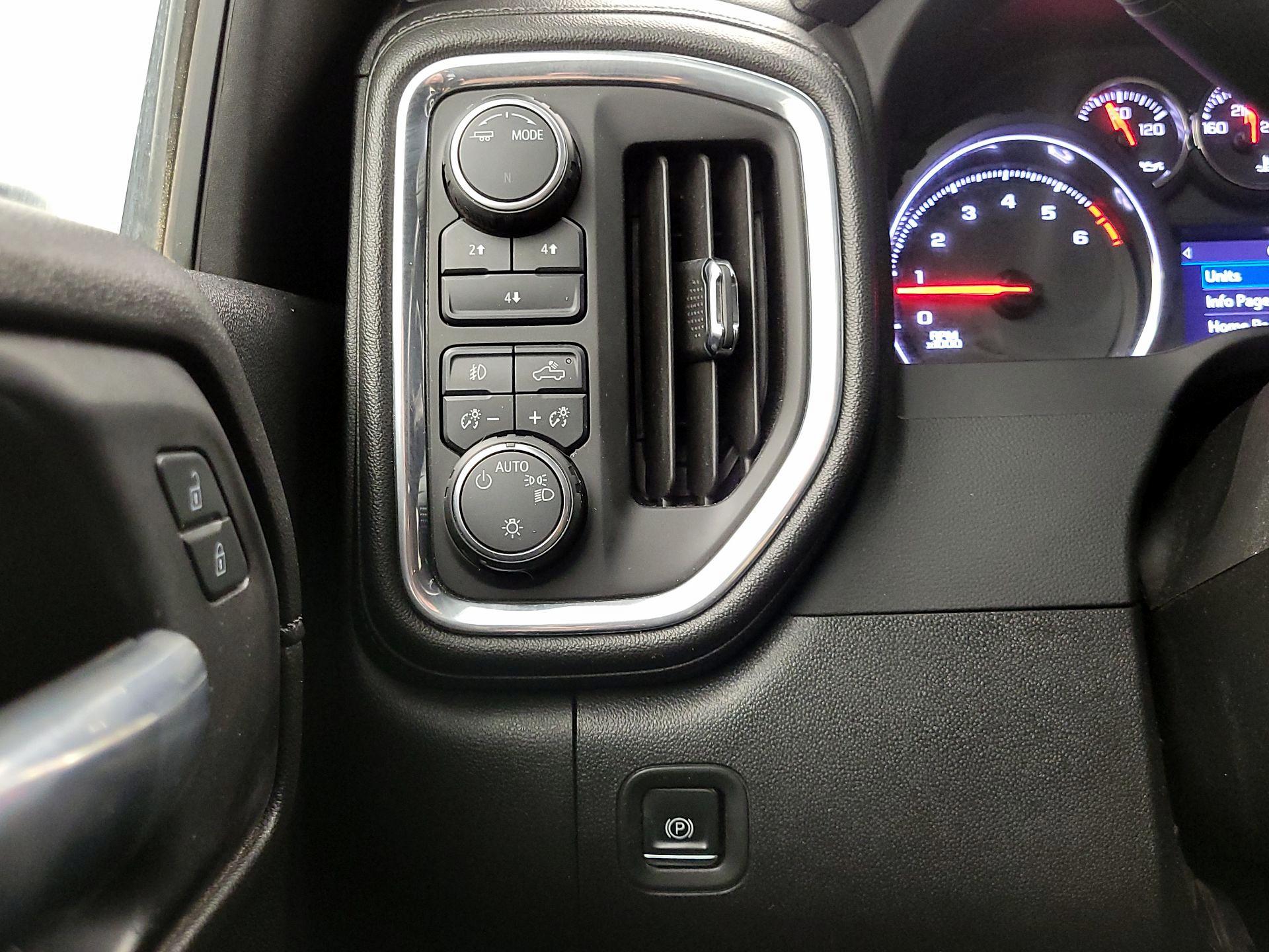 Thumbnail: 2023 Chevrolet Silverado 2500 - 13