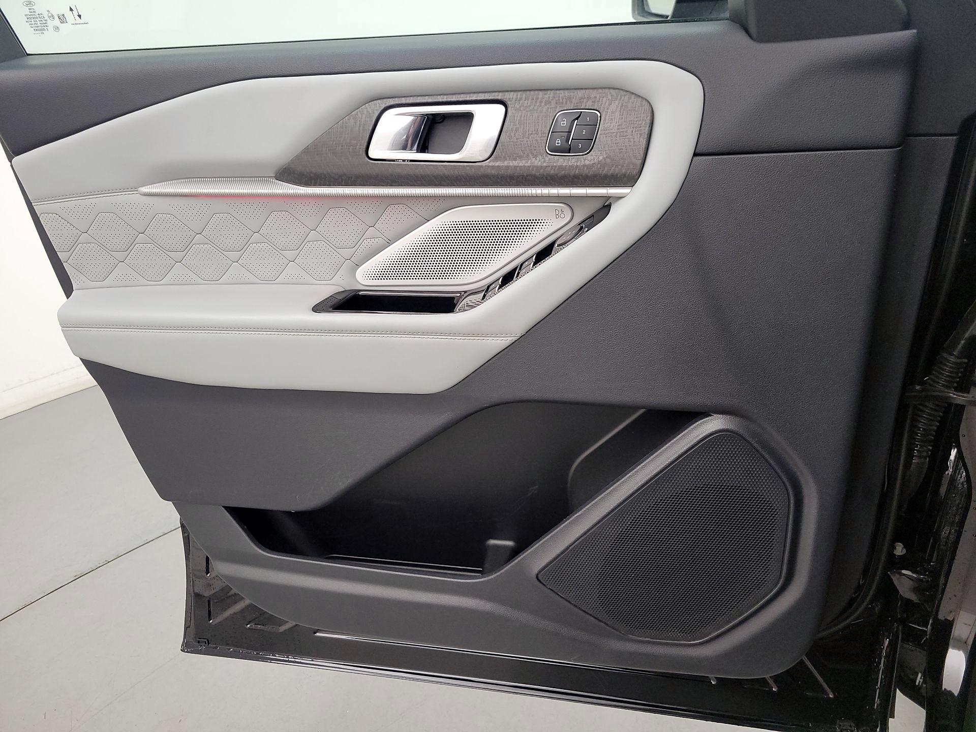 Thumbnail: 2025 Ford Explorer - 12