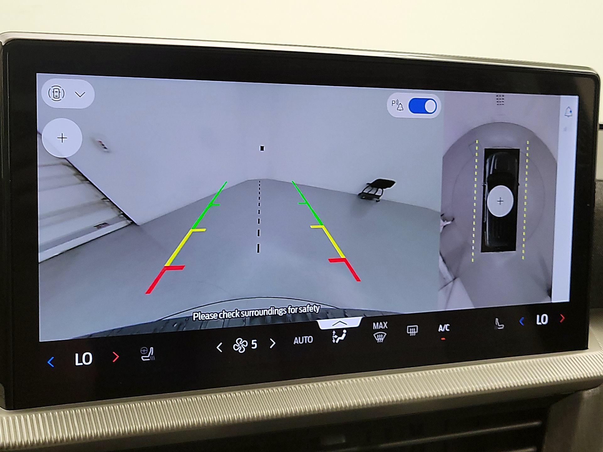 Thumbnail: 2025 Ford Explorer - 15