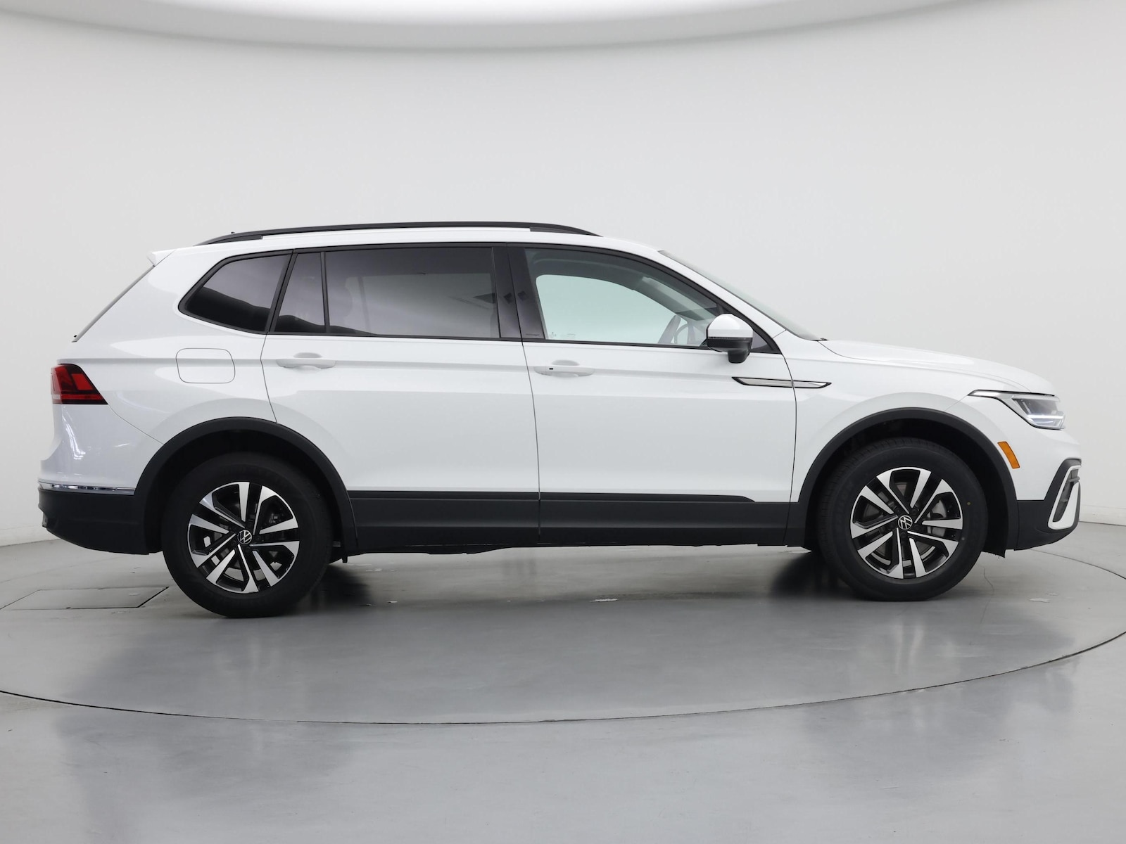 2023 Volkswagen Tiguan S - Photo 8