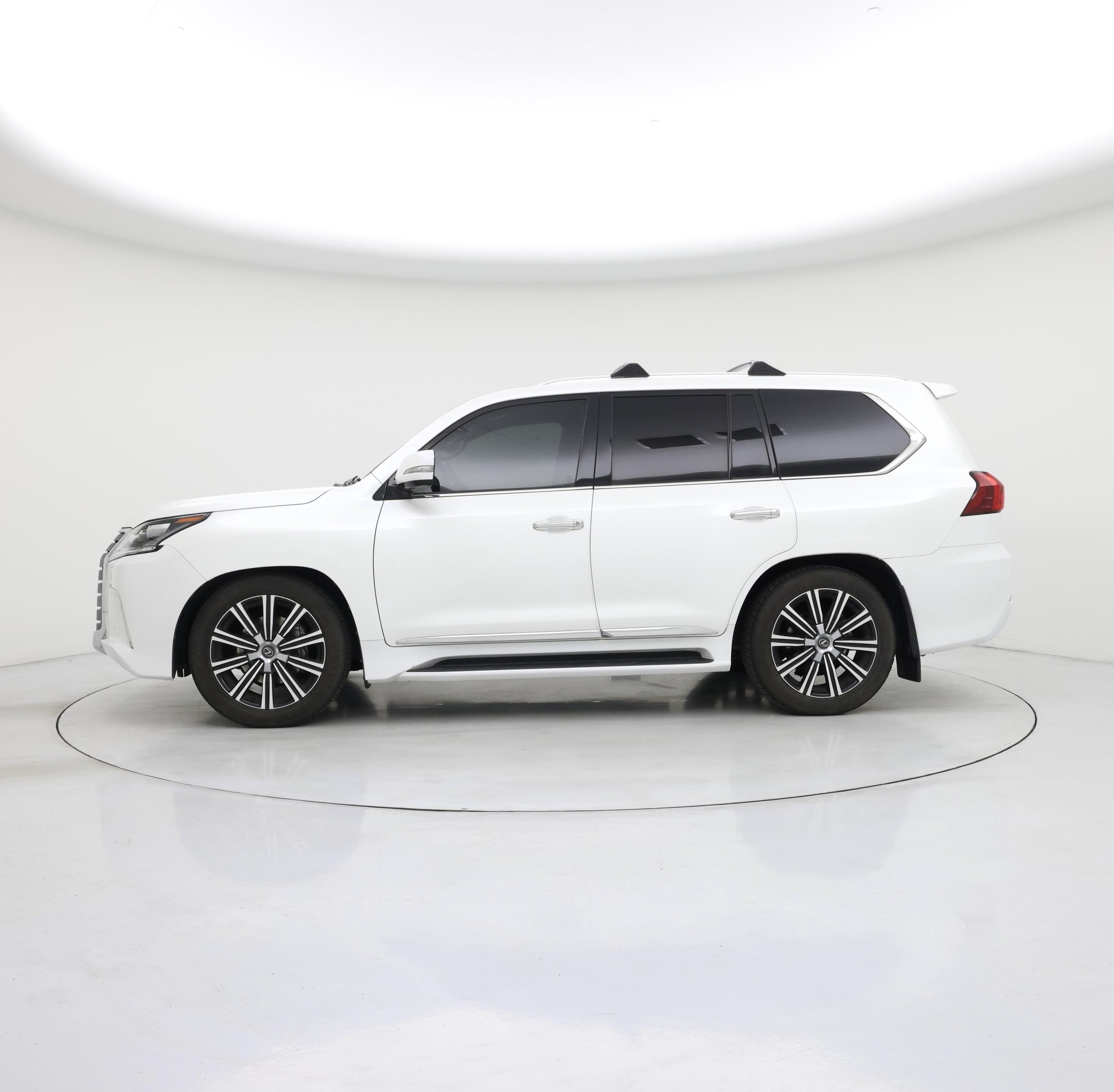 Thumbnail: 2019 Lexus LX - 3