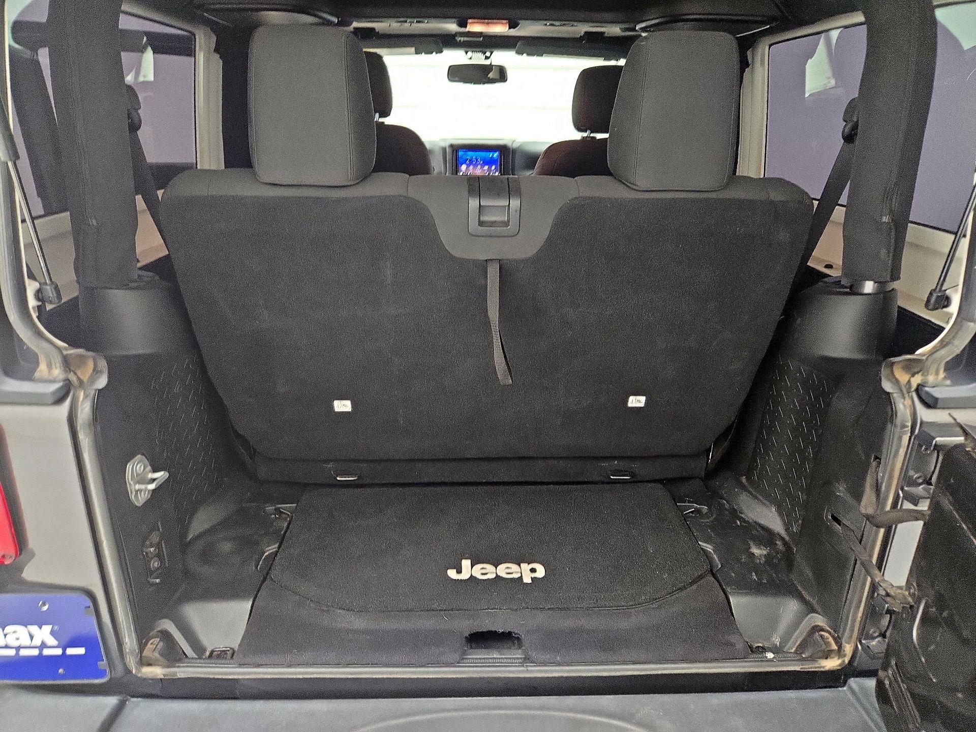 Thumbnail: 2017 Jeep Wrangler - 18