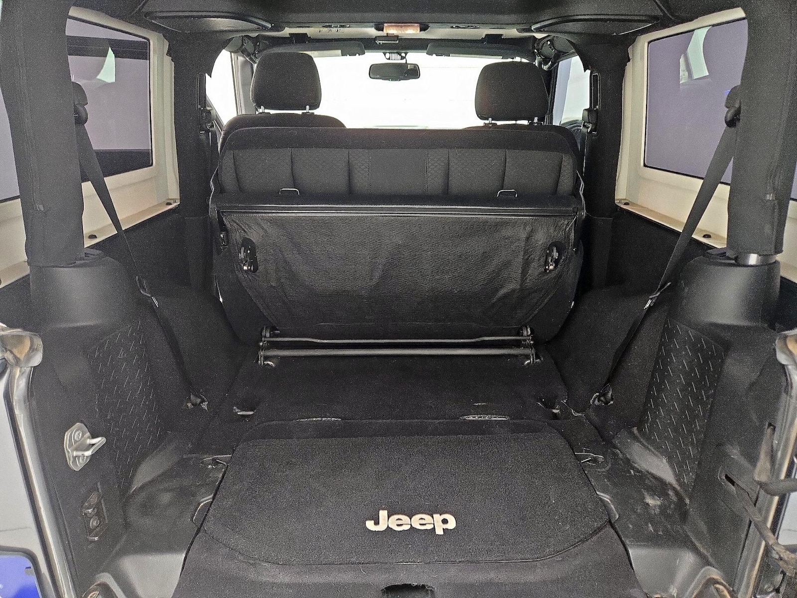 2017 Jeep Wrangler Sport S - Photo 20