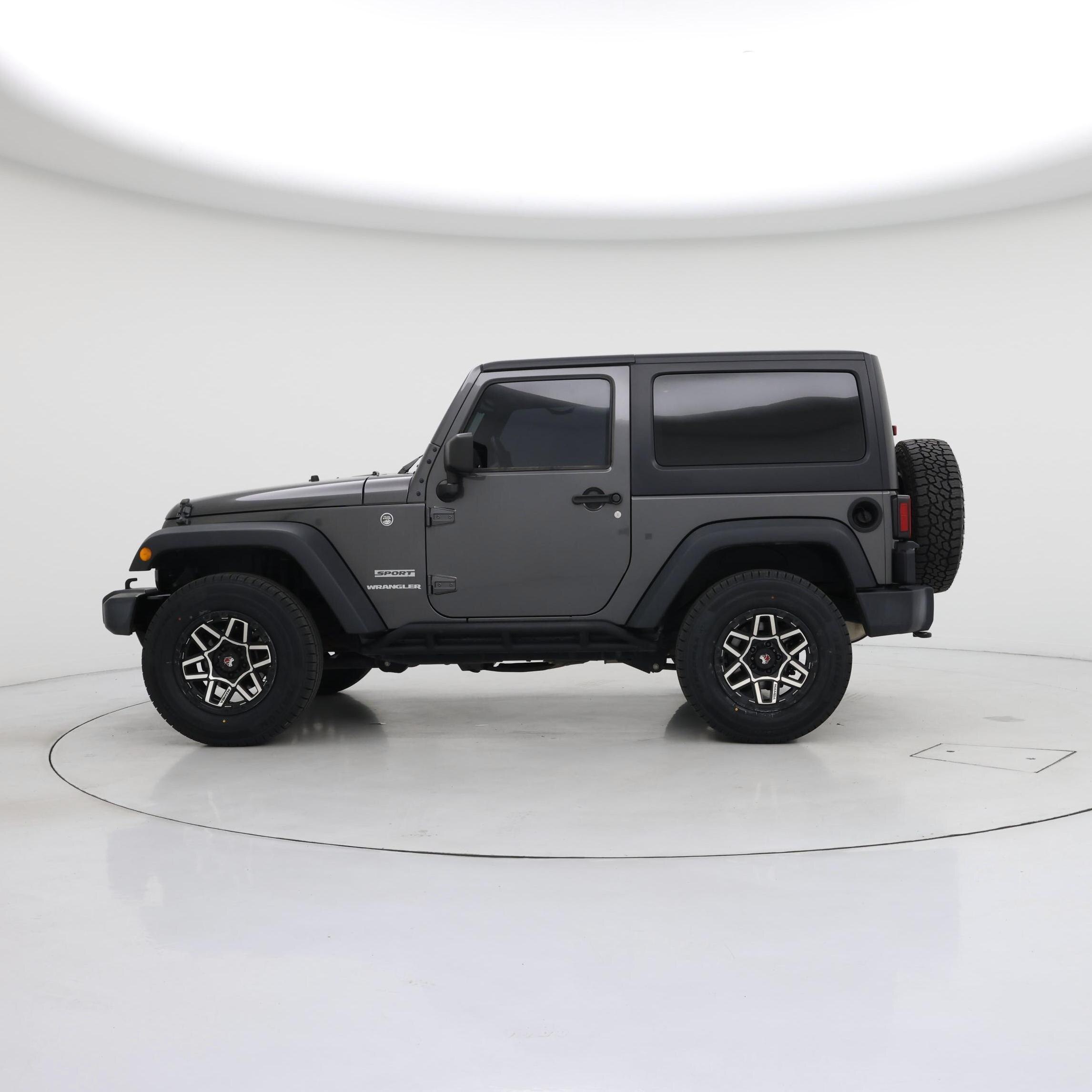 Thumbnail: 2017 Jeep Wrangler - 3