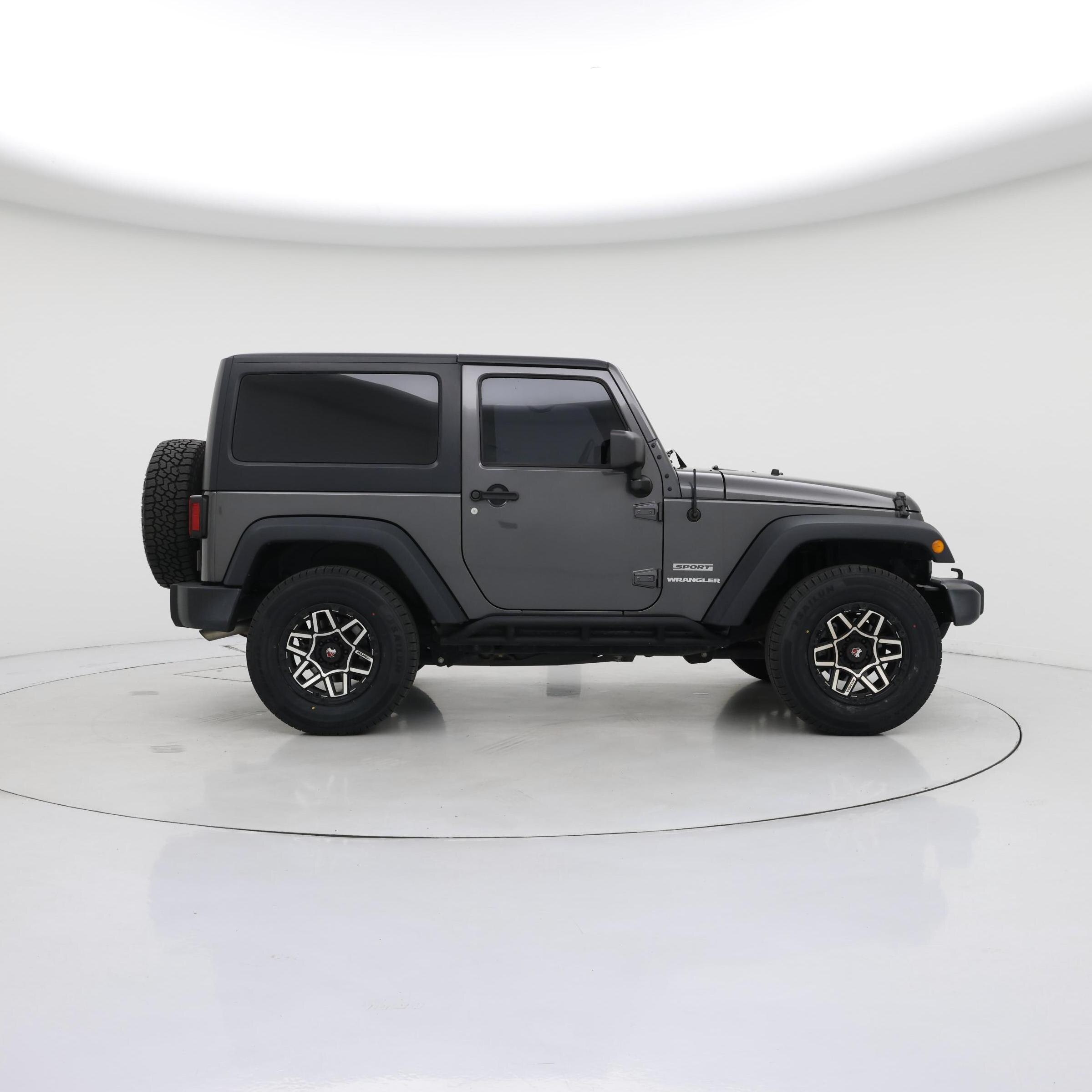 Thumbnail: 2017 Jeep Wrangler - 7