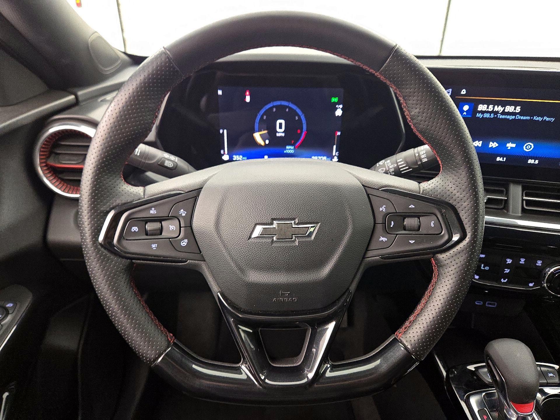 Thumbnail: 2025 Chevrolet Trax - 10