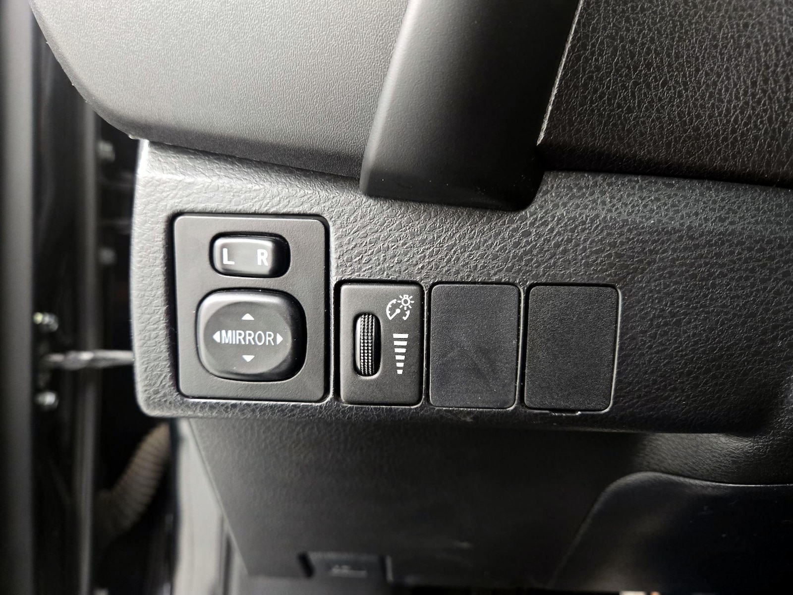 2019 Toyota Corolla LE - Photo 14