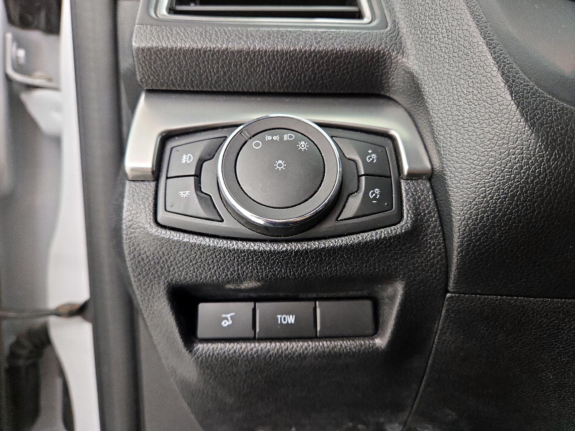 Thumbnail: 2019 Ford Explorer - 13