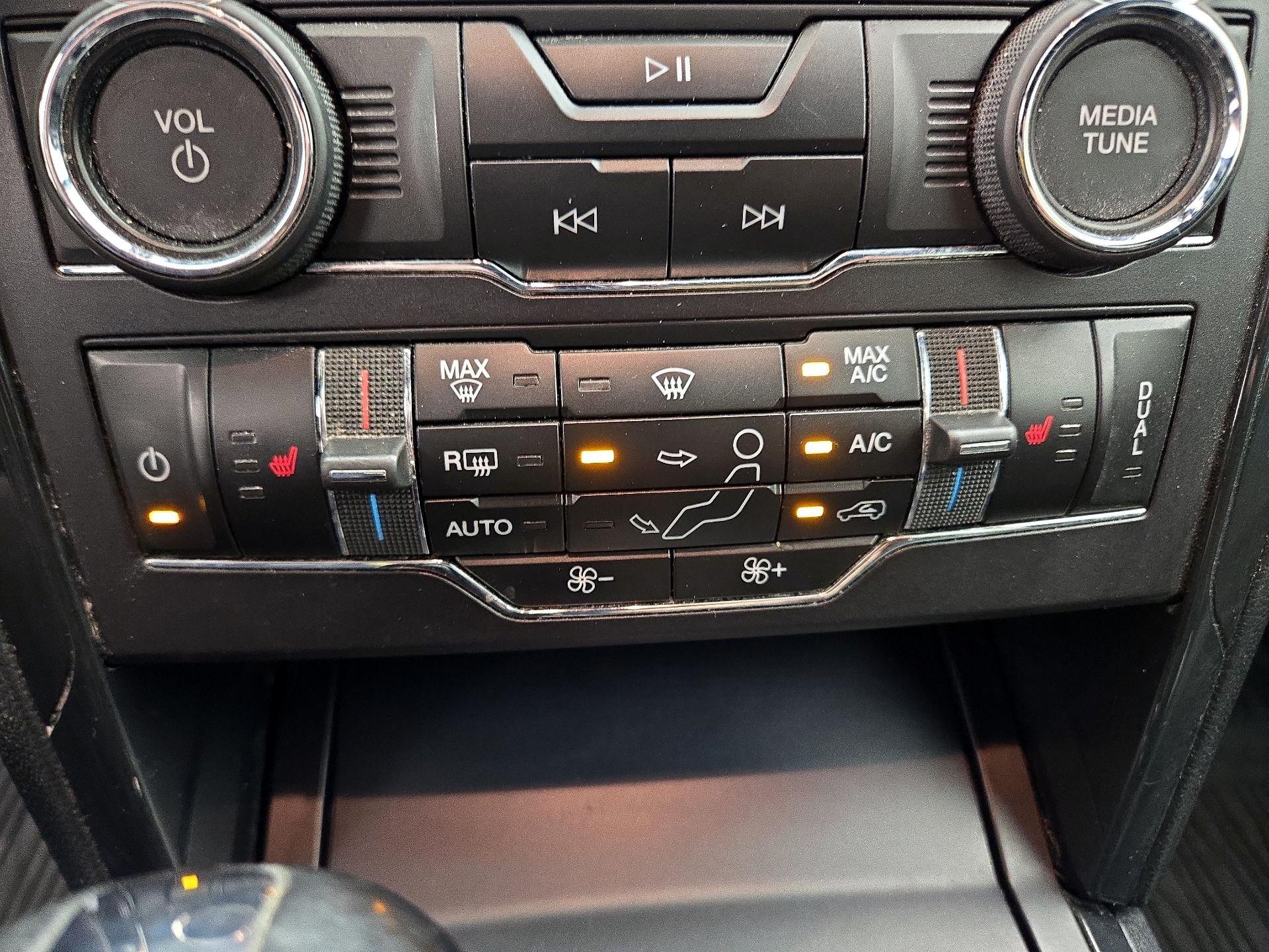Thumbnail: 2019 Ford Explorer - 17