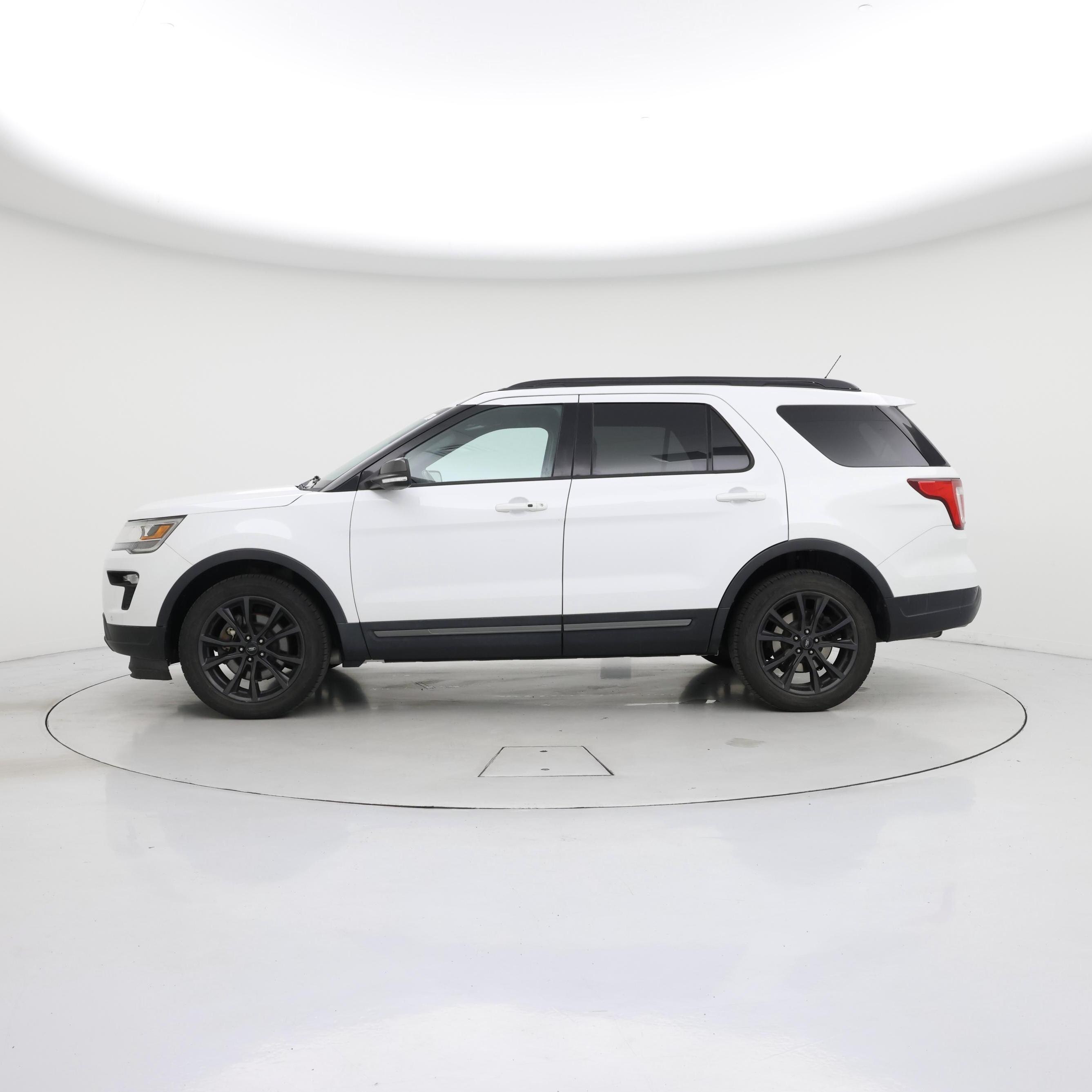 Thumbnail: 2019 Ford Explorer - 3